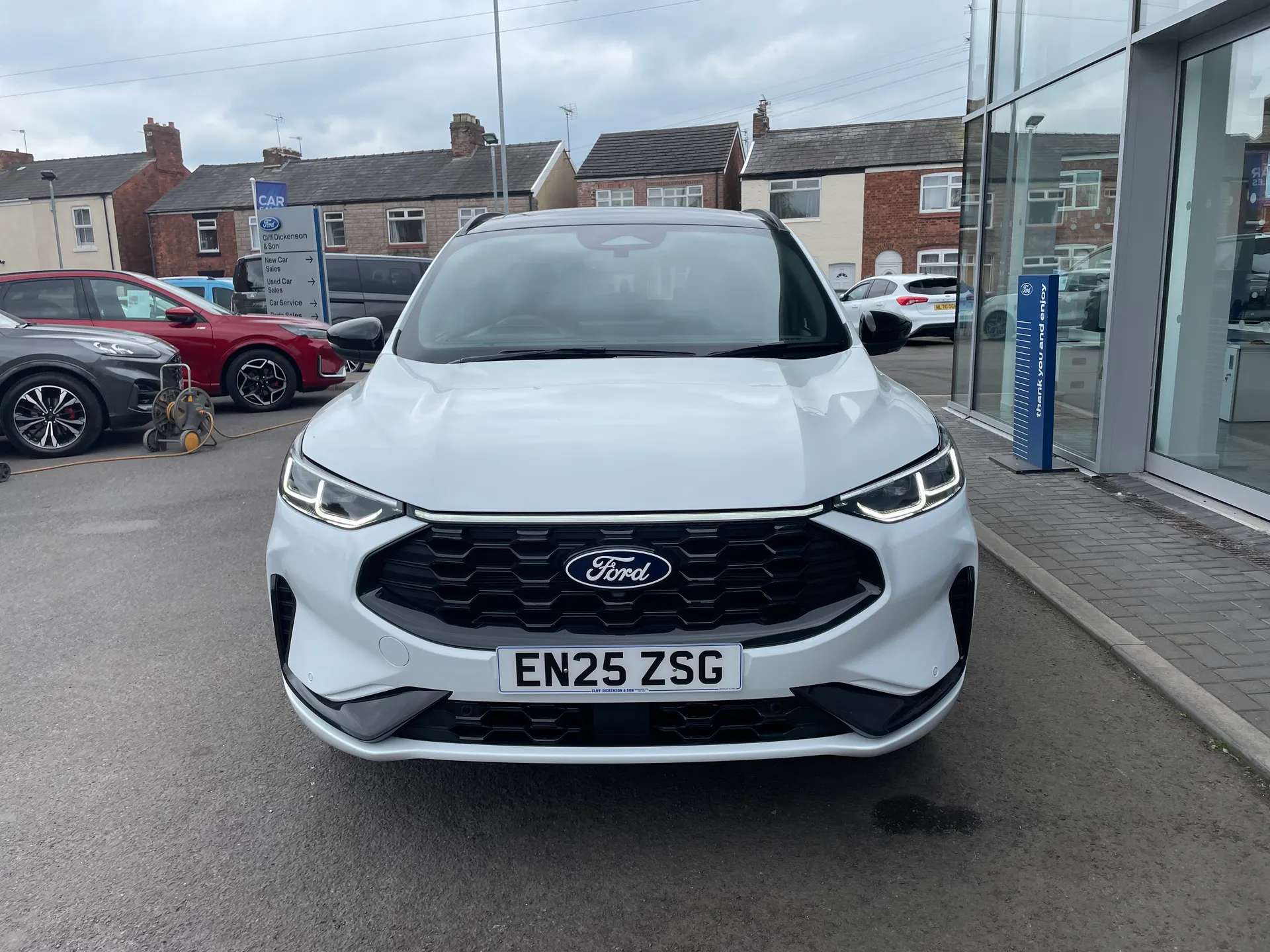 A 2025 FORD KUGA 2.5 PHEV ST-Line X Black Package 5dr CVT A 2025 FORD KUGA 2.5 PHEV ST-Line X Black Package 5dr CVT