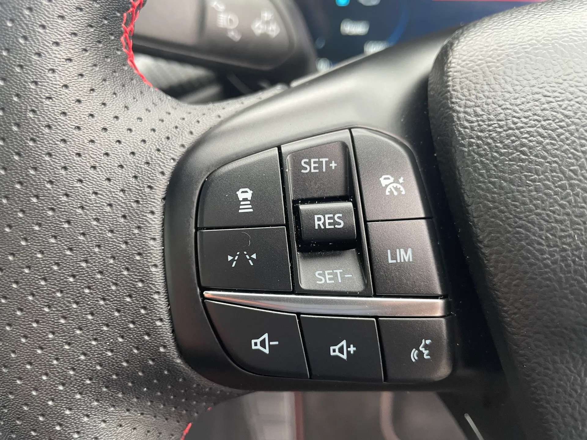 2025 FORD KUGA 2025 FORD KUGA