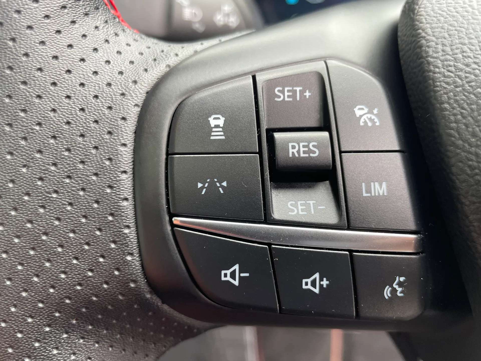 2025 FORD KUGA 2025 FORD KUGA