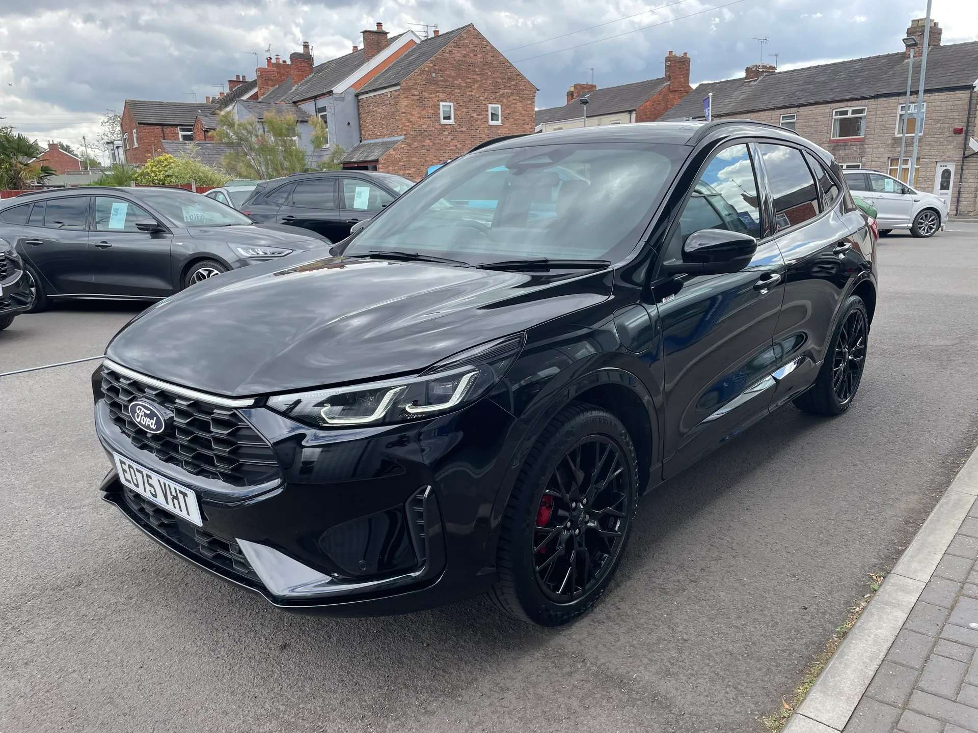 A 2025 FORD KUGA 2.5 PHEV ST-Line X Black Package 5dr CVT A 2025 FORD KUGA 2.5 PHEV ST-Line X Black Package 5dr CVT