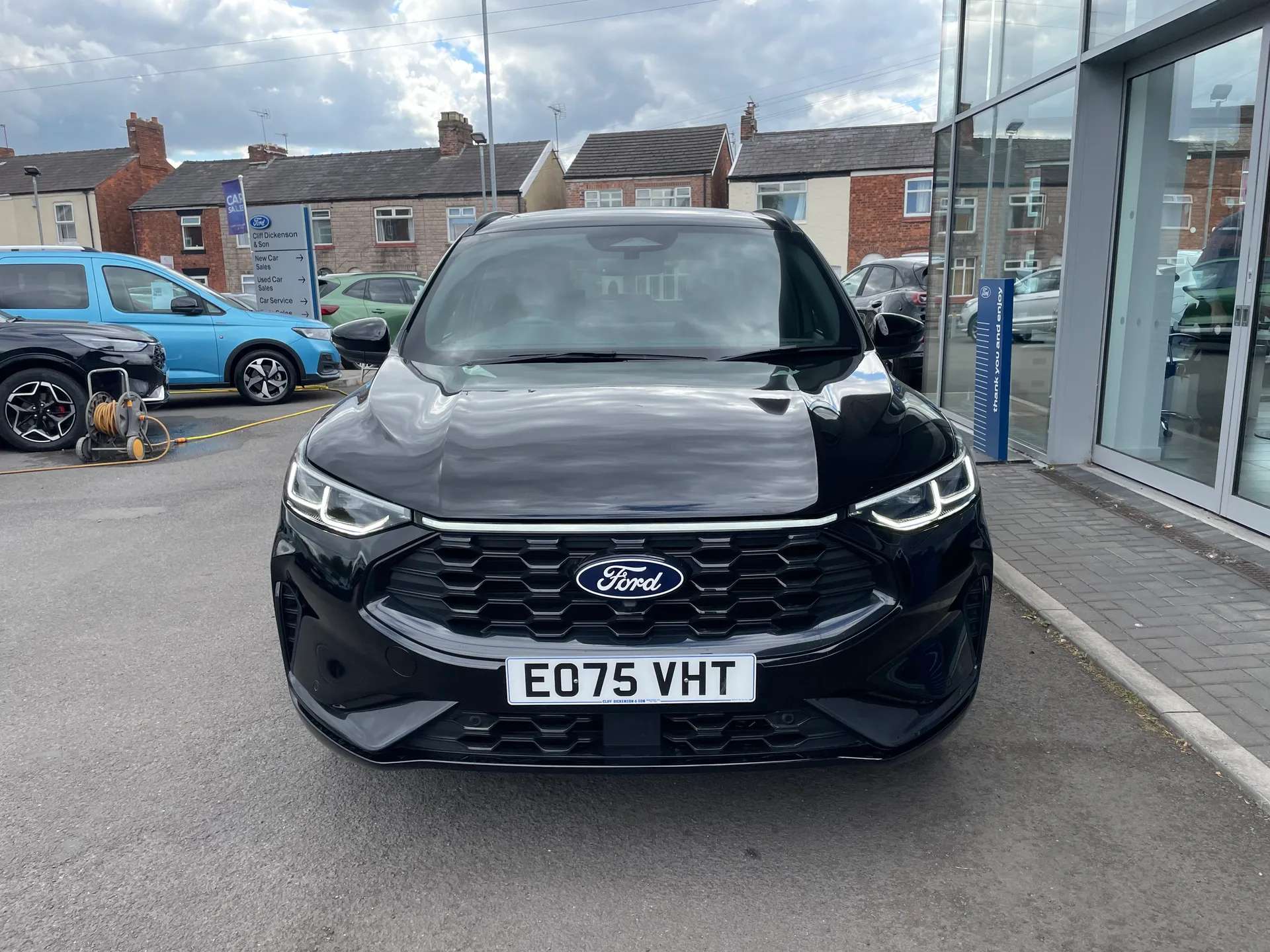 A 2025 FORD KUGA 2.5 PHEV ST-Line X Black Package 5dr CVT A 2025 FORD KUGA 2.5 PHEV ST-Line X Black Package 5dr CVT