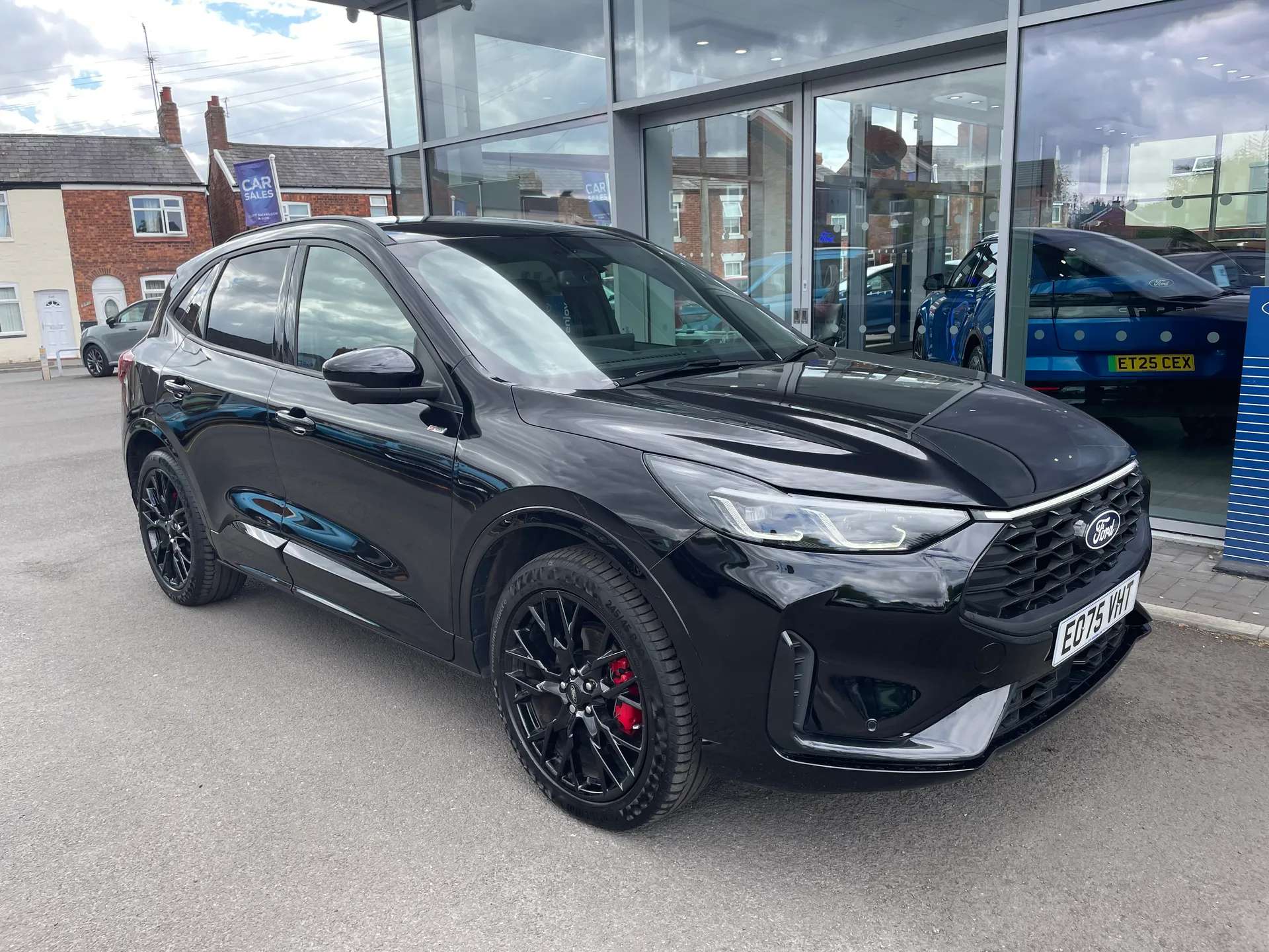 A 2025 FORD KUGA 2.5 PHEV ST-Line X Black Package 5dr CVT A 2025 FORD KUGA 2.5 PHEV ST-Line X Black Package 5dr CVT