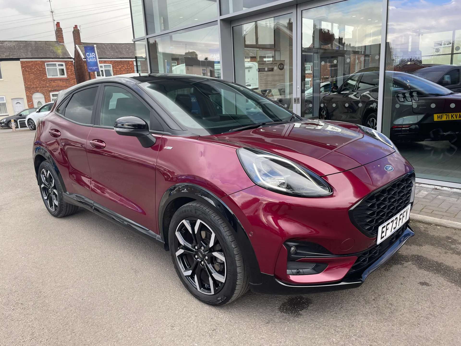 A 2023 FORD PUMA 1.0 EcoBoost Hybrid mHEV Vivid Ruby Edition 5dr A 2023 FORD PUMA 1.0 EcoBoost Hybrid mHEV Vivid Ruby Edition 5dr