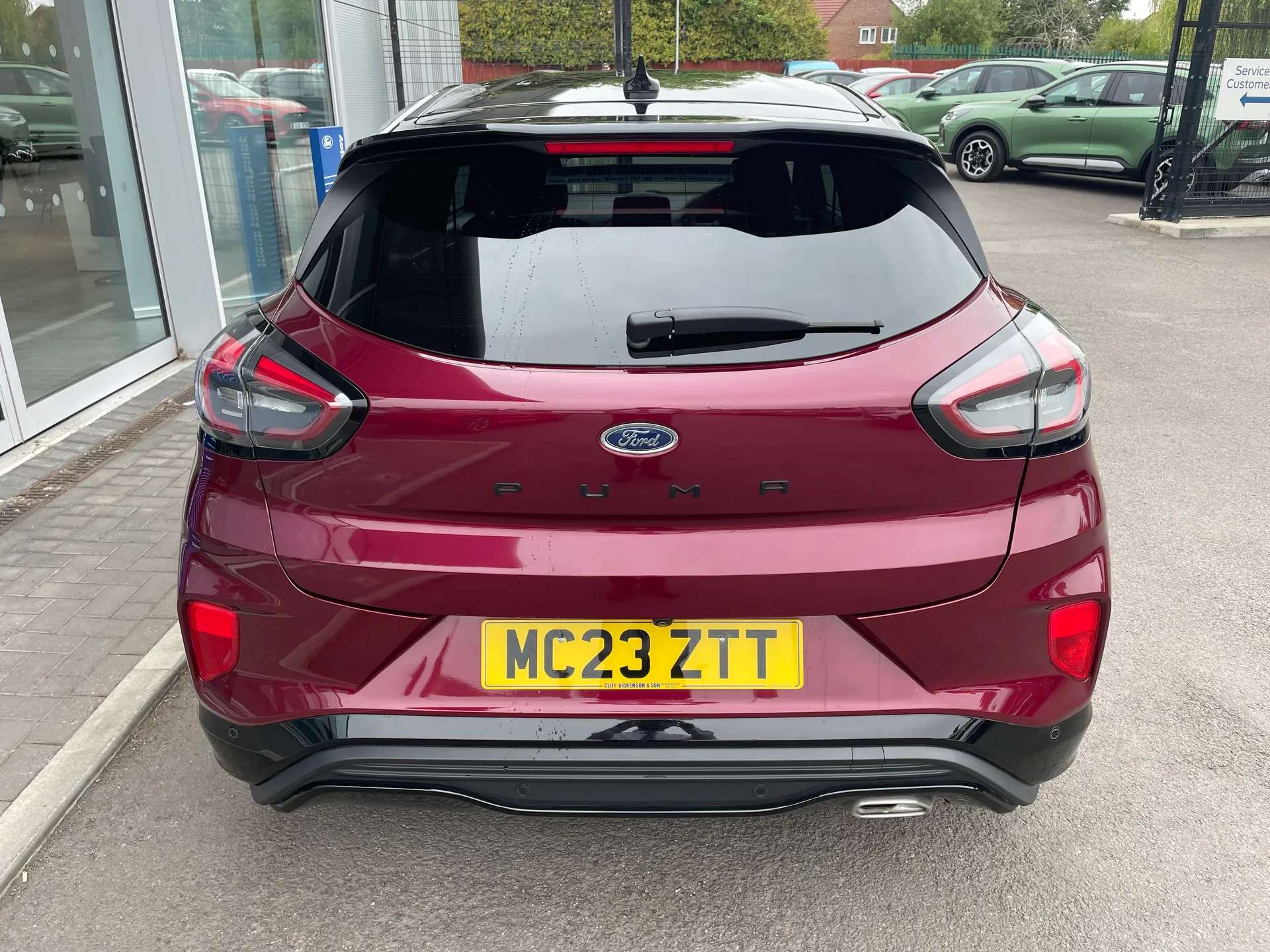 A 2023 FORD PUMA 1.0 EcoBoost Hybrid mHEV Vivid Ruby Edition 5dr A 2023 FORD PUMA 1.0 EcoBoost Hybrid mHEV Vivid Ruby Edition 5dr