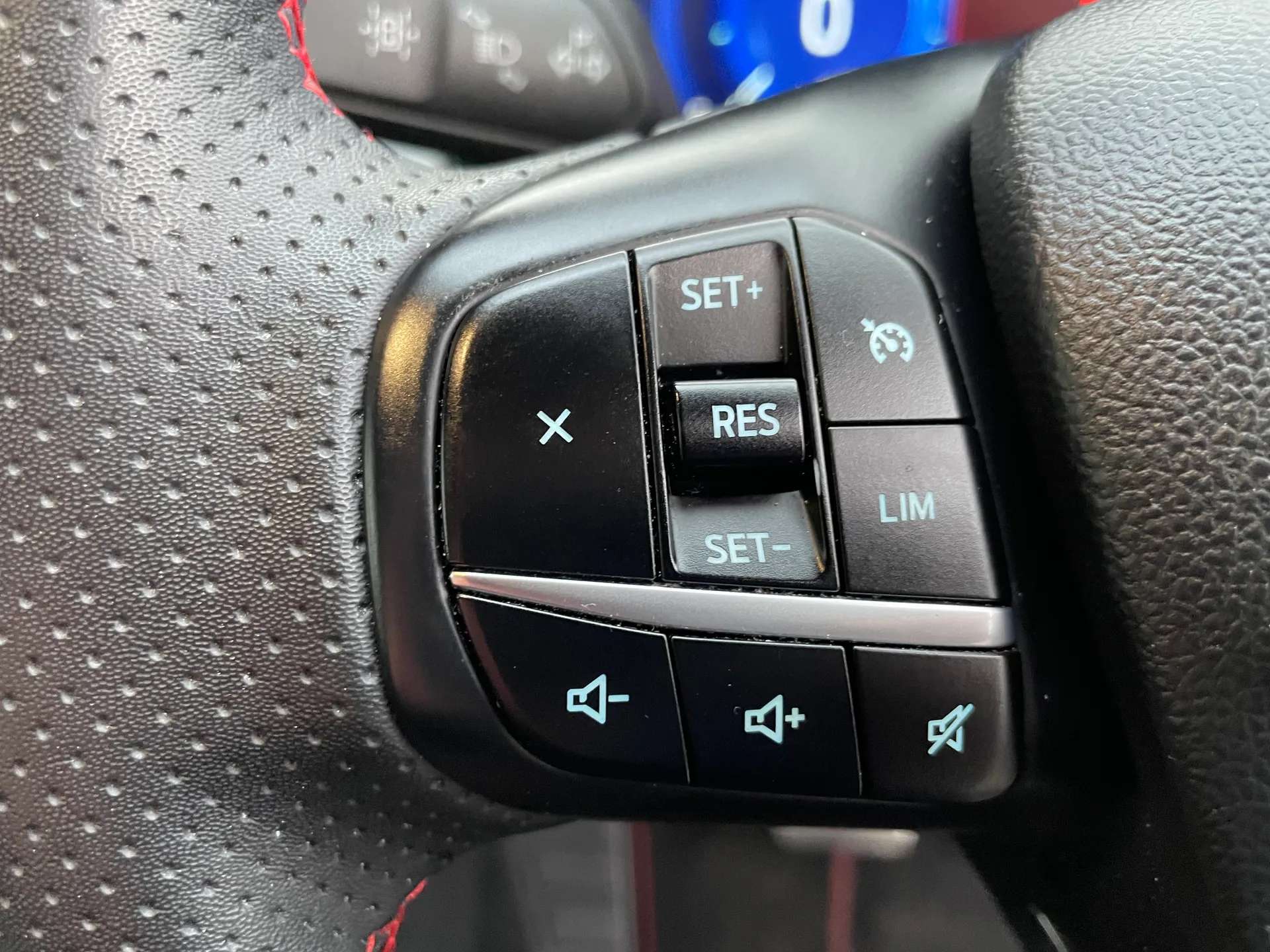 2023 FORD KUGA 2023 FORD KUGA