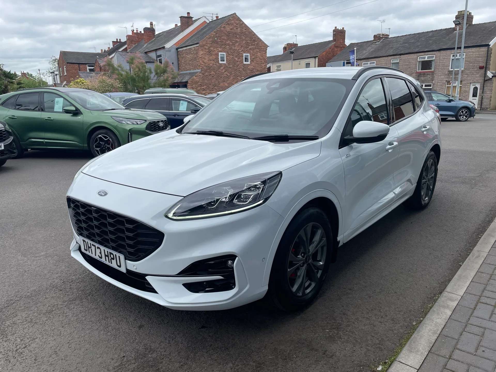 A 2023 FORD KUGA 2.5 FHEV ST-Line Edition 5dr CVT A 2023 FORD KUGA 2.5 FHEV ST-Line Edition 5dr CVT