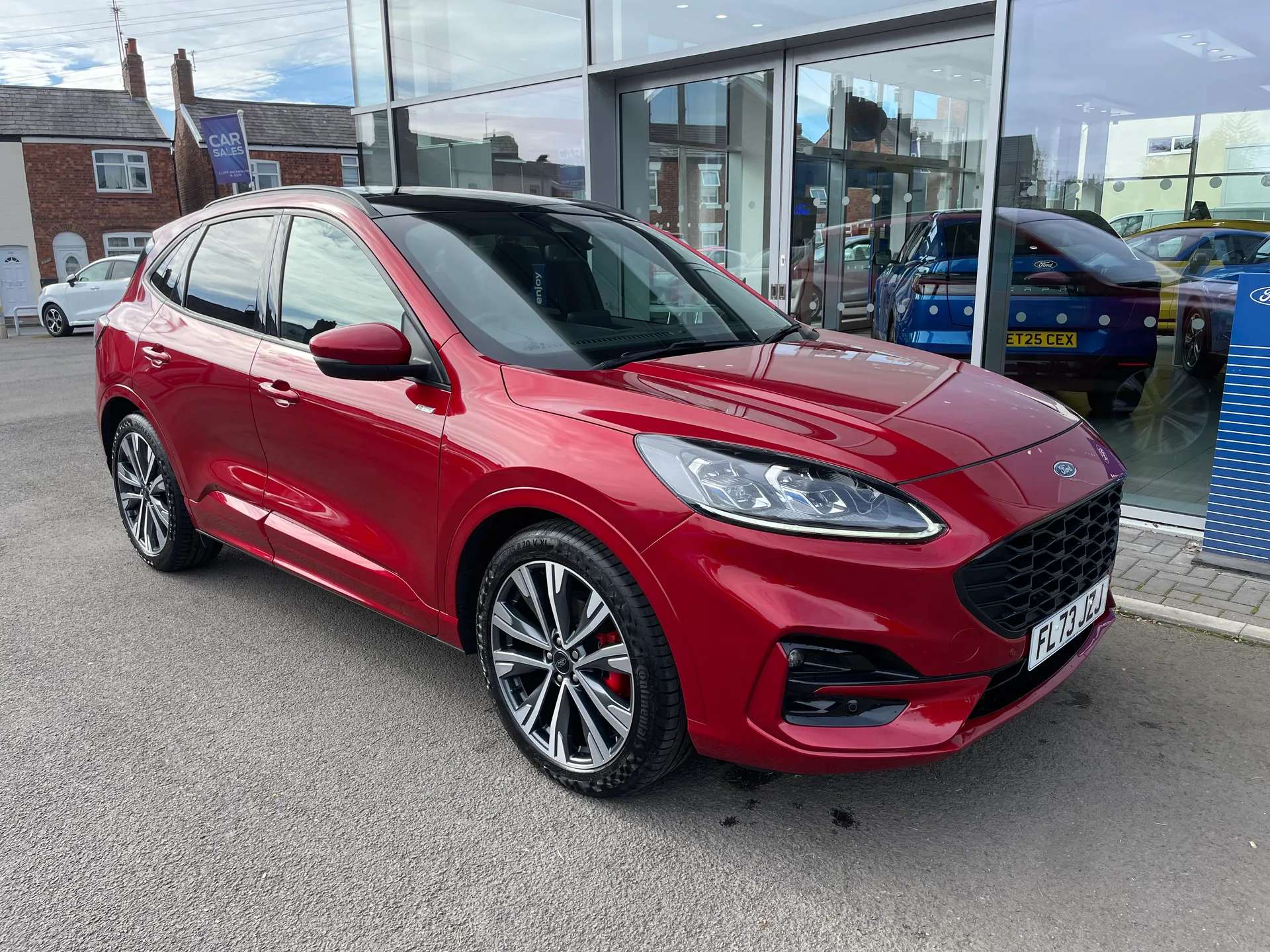 A 2023 FORD KUGA 2.5 FHEV ST-Line X Edition 5dr CVT A 2023 FORD KUGA 2.5 FHEV ST-Line X Edition 5dr CVT