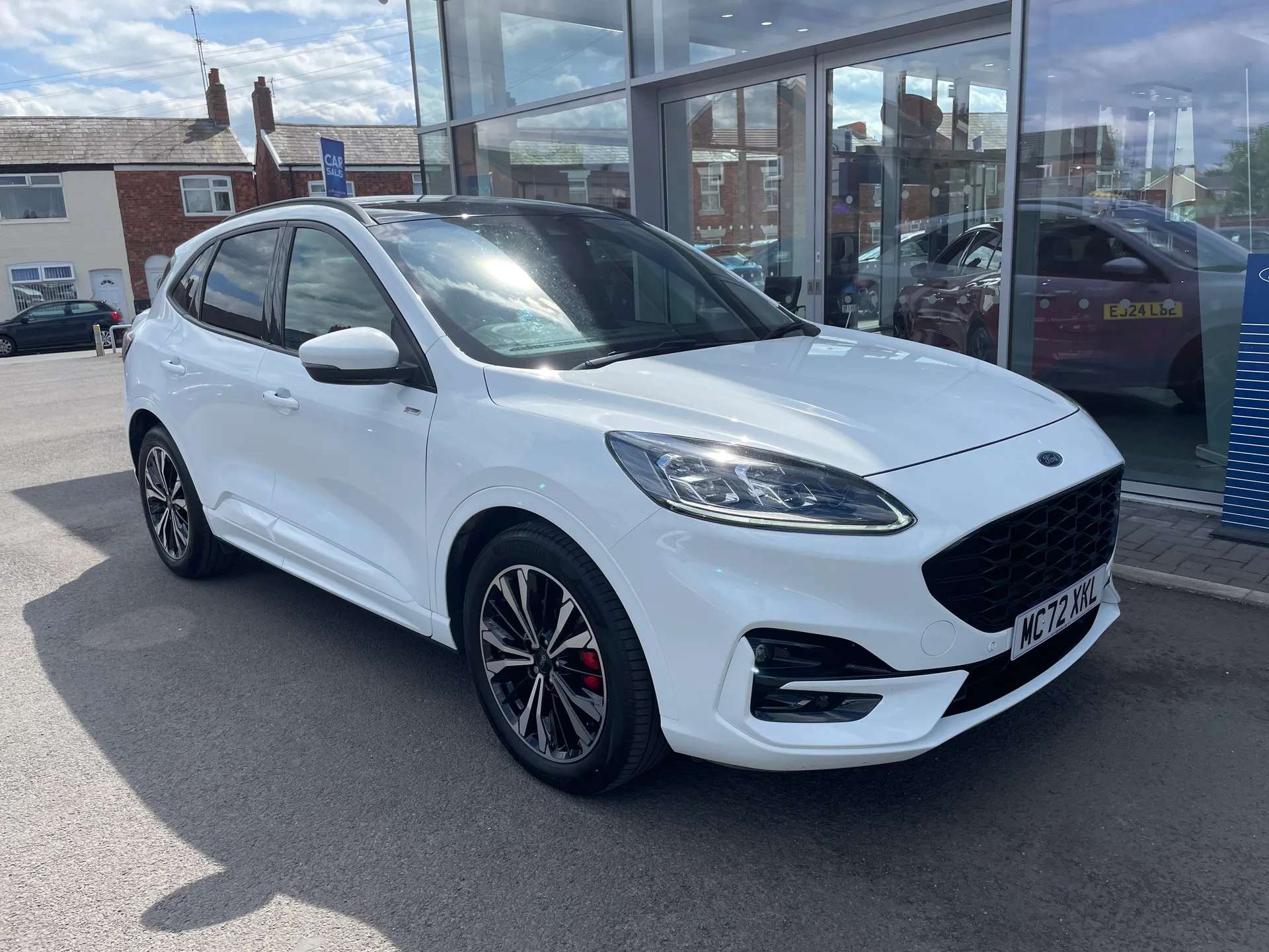 A 2023 FORD KUGA 2.5 FHEV ST-Line X Edition 5dr CVT A 2023 FORD KUGA 2.5 FHEV ST-Line X Edition 5dr CVT