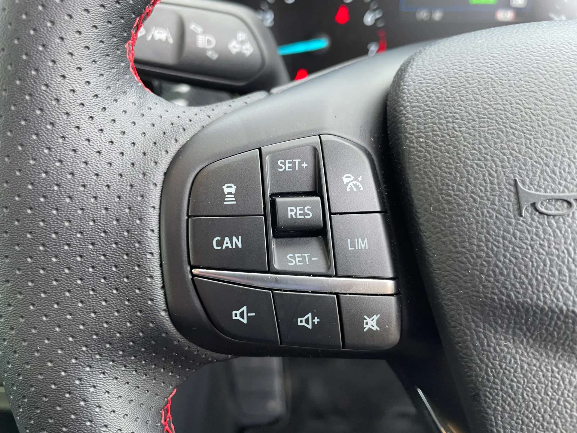 2025 FORD FOCUS 2025 FORD FOCUS