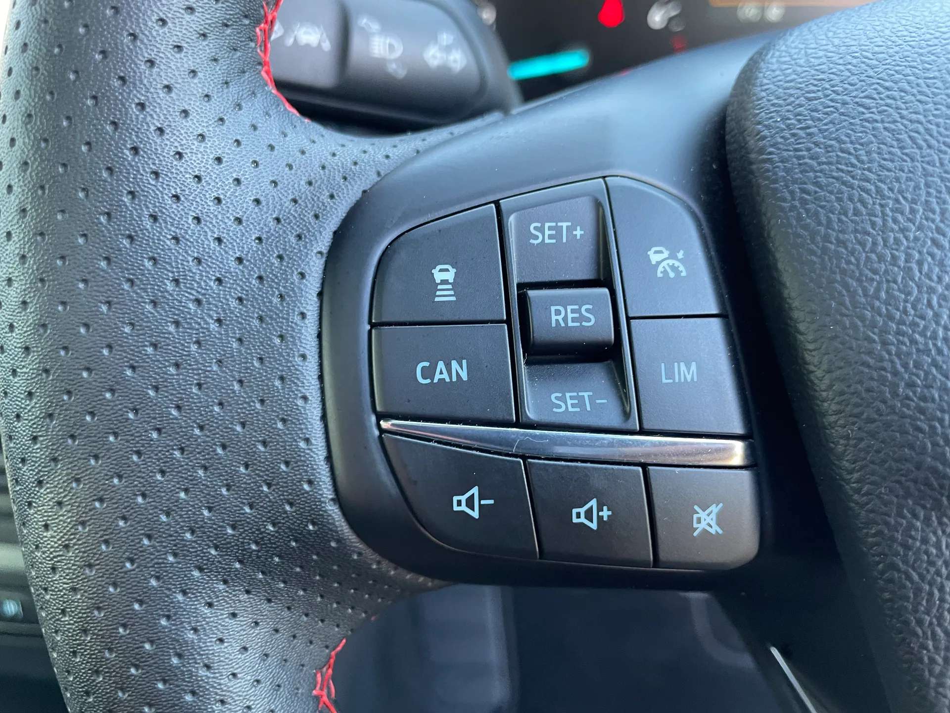 2024 FORD FOCUS 2024 FORD FOCUS