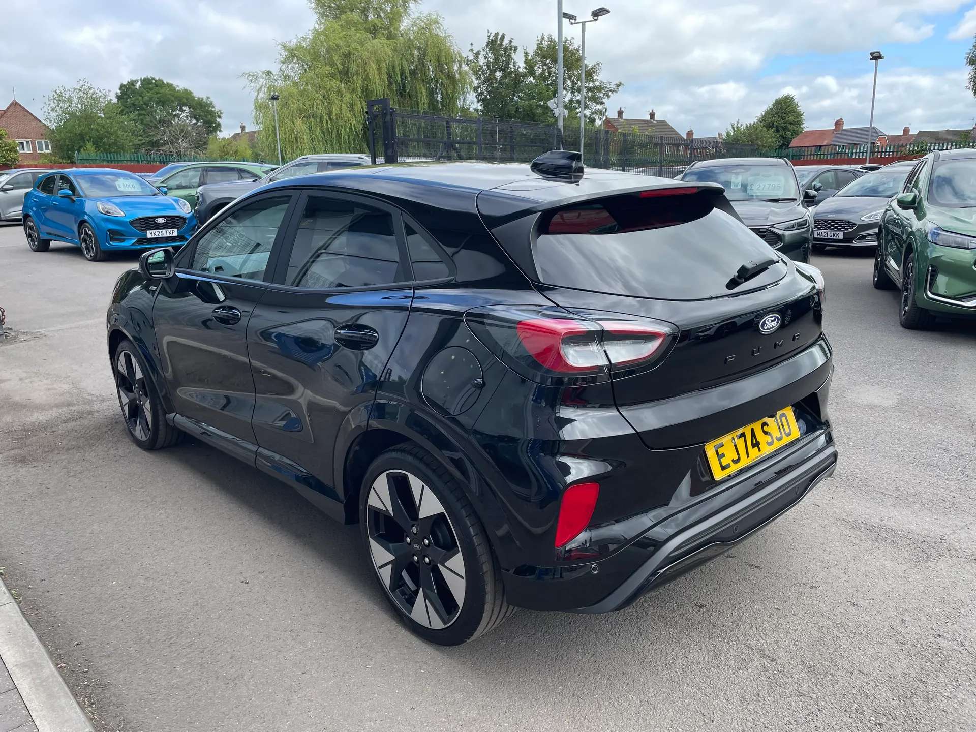 A 2024 FORD PUMA 1.0 EcoBoost Hybrid mHEV ST-Line 5dr A 2024 FORD PUMA 1.0 EcoBoost Hybrid mHEV ST-Line 5dr