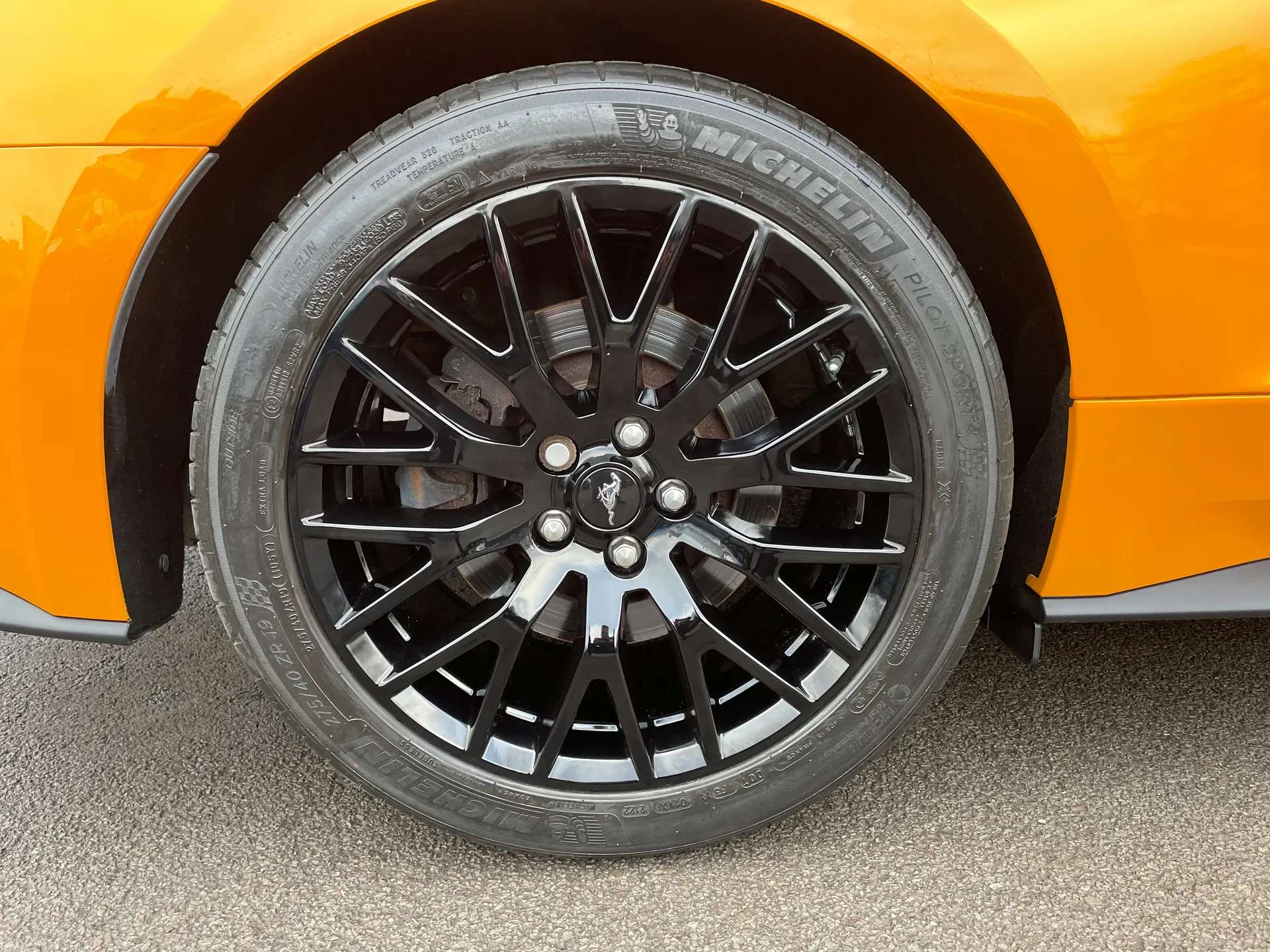 2019 FORD MUSTANG 2019 FORD MUSTANG