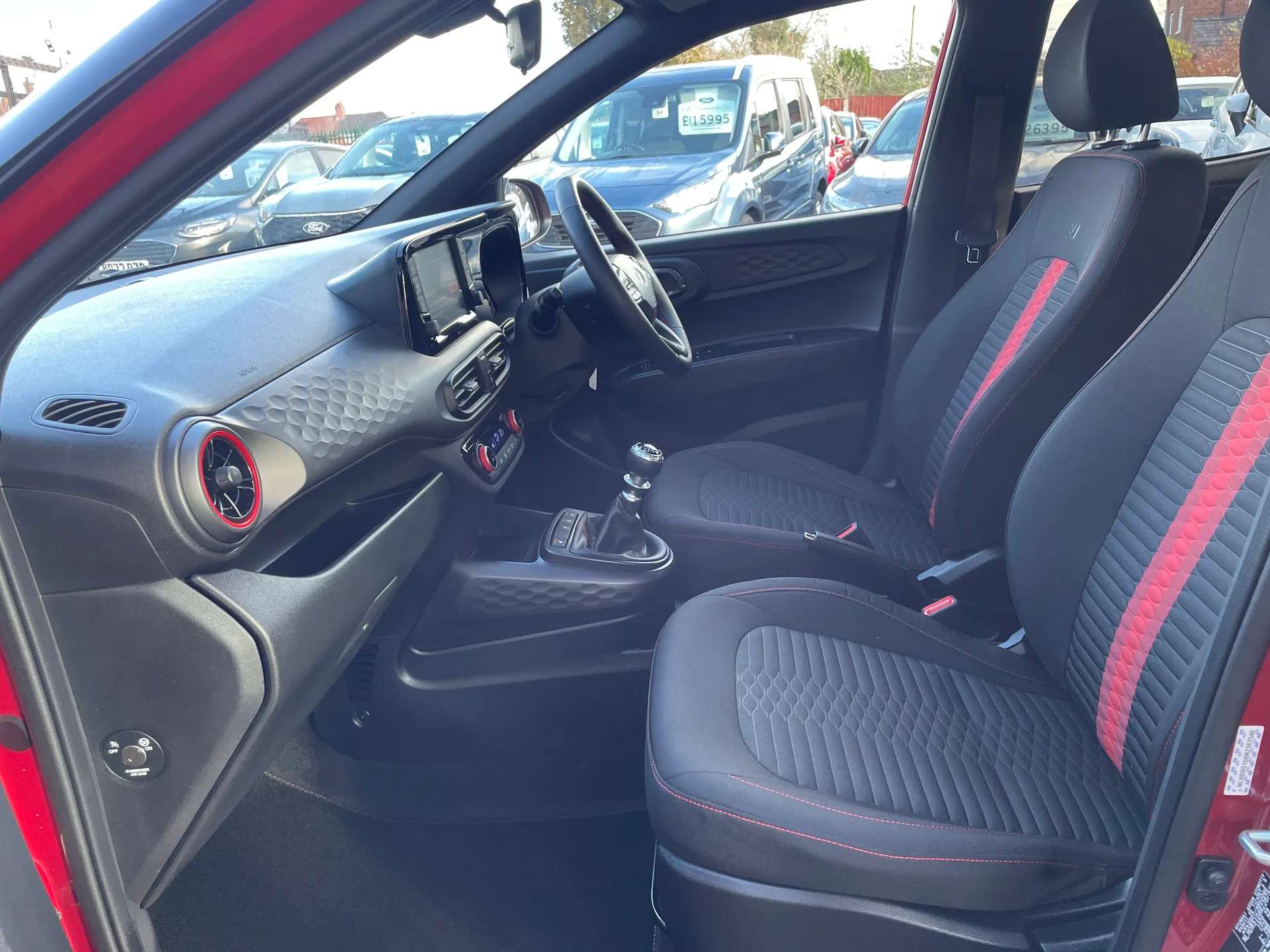 2024 HYUNDAI I10 2024 HYUNDAI I10