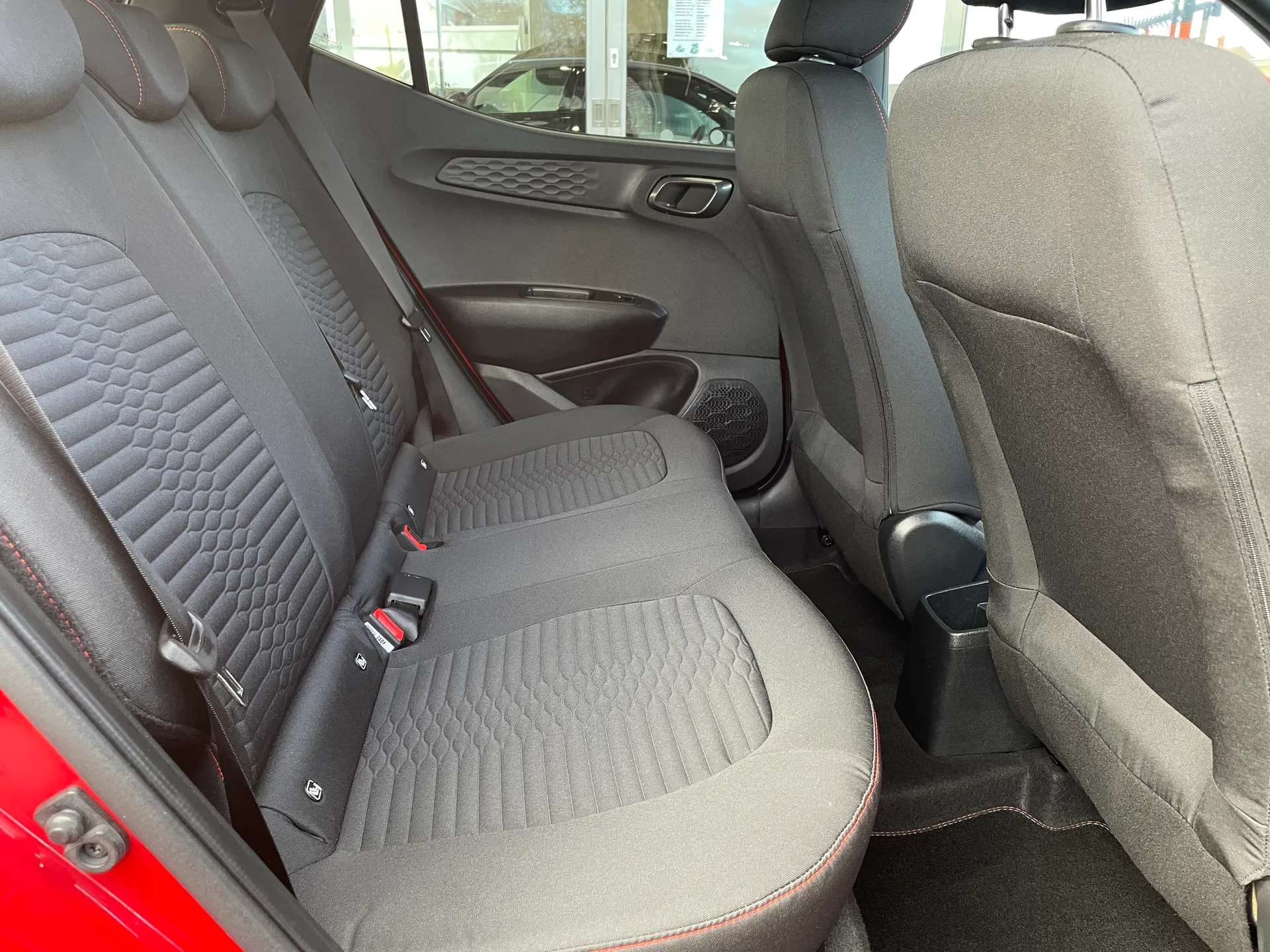 2024 HYUNDAI I10 2024 HYUNDAI I10