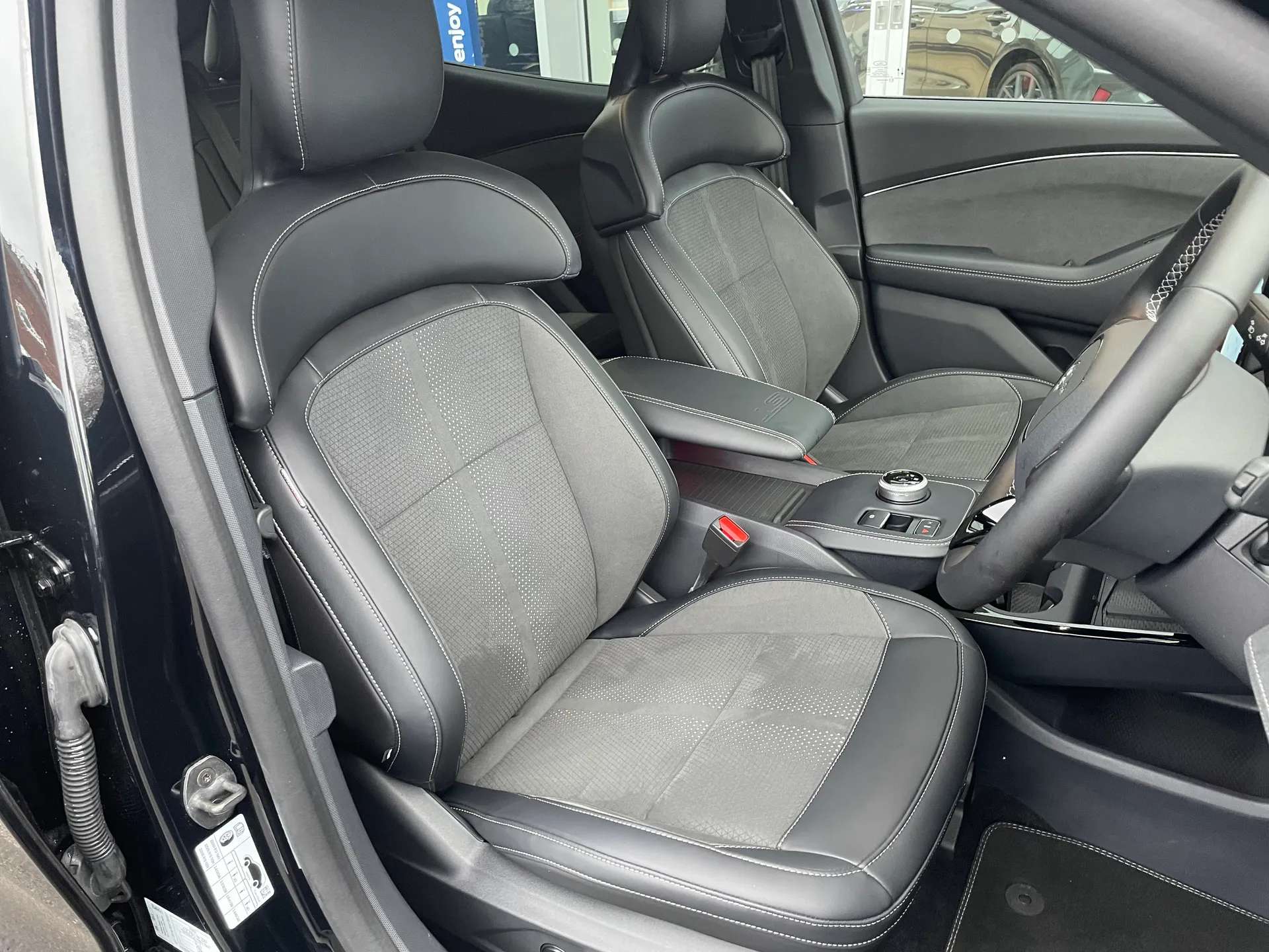 2025 FORD MUSTANG MACH-E 2025 FORD MUSTANG MACH-E