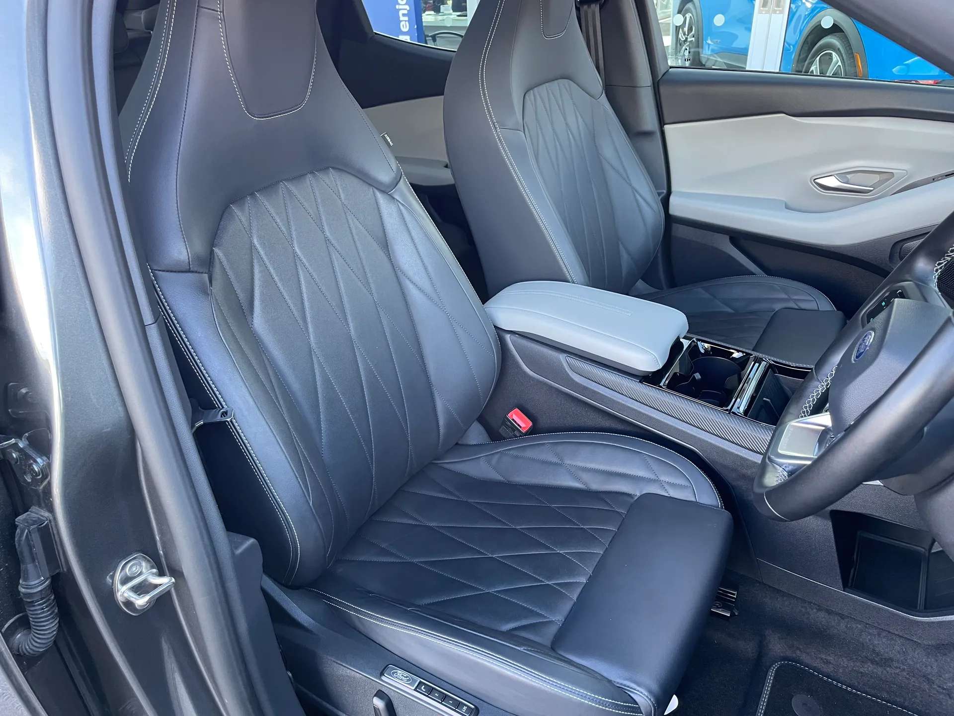 2025 FORD EXPLORER 2025 FORD EXPLORER