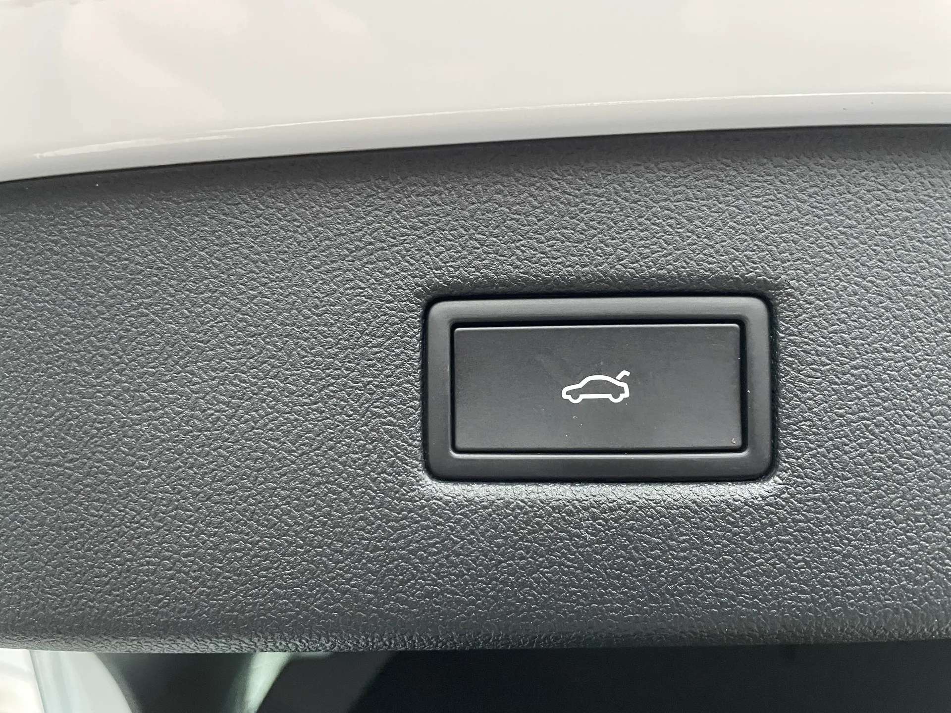 2025 FORD CAPRI 2025 FORD CAPRI