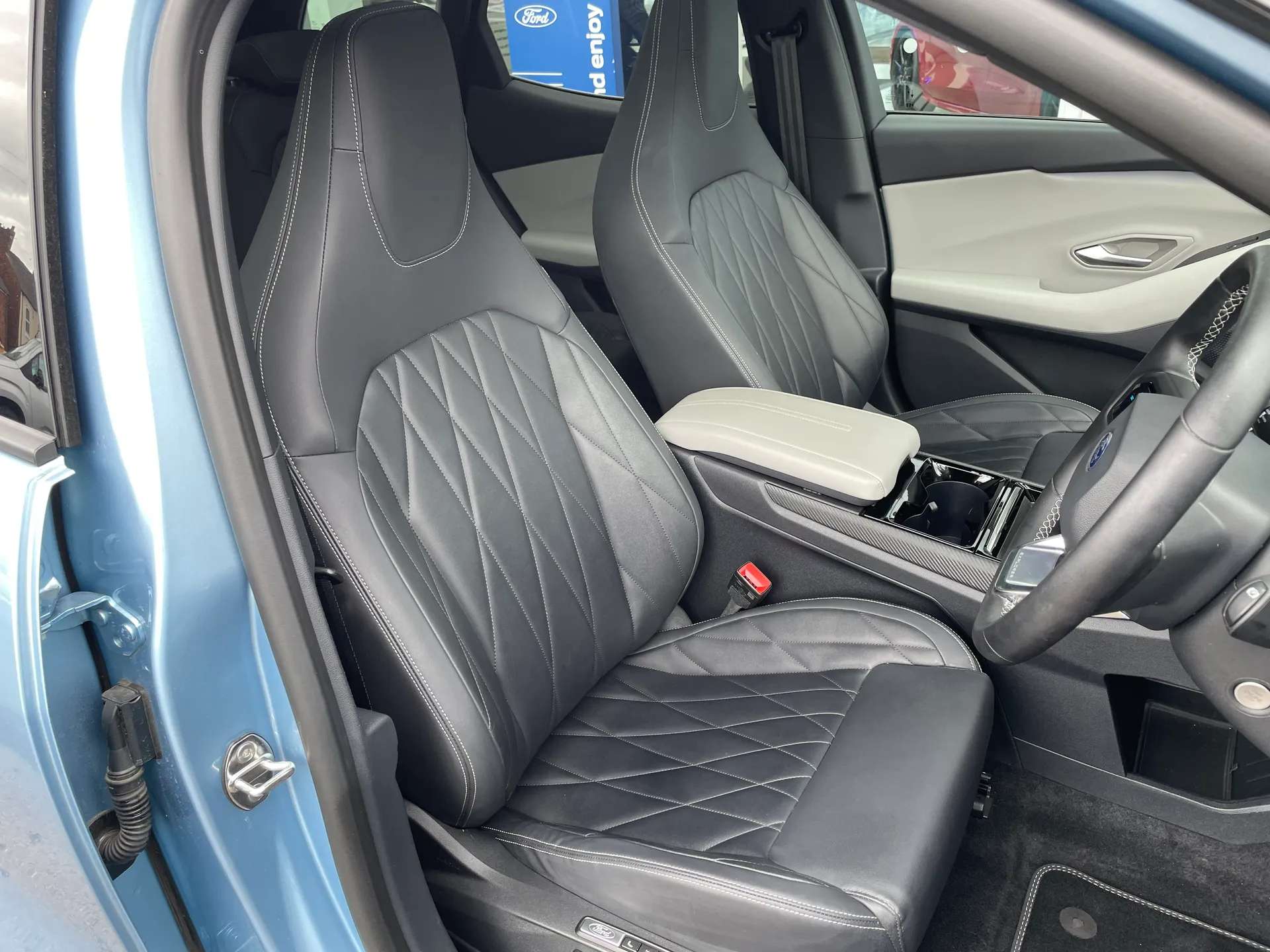 2024 FORD EXPLORER 2024 FORD EXPLORER