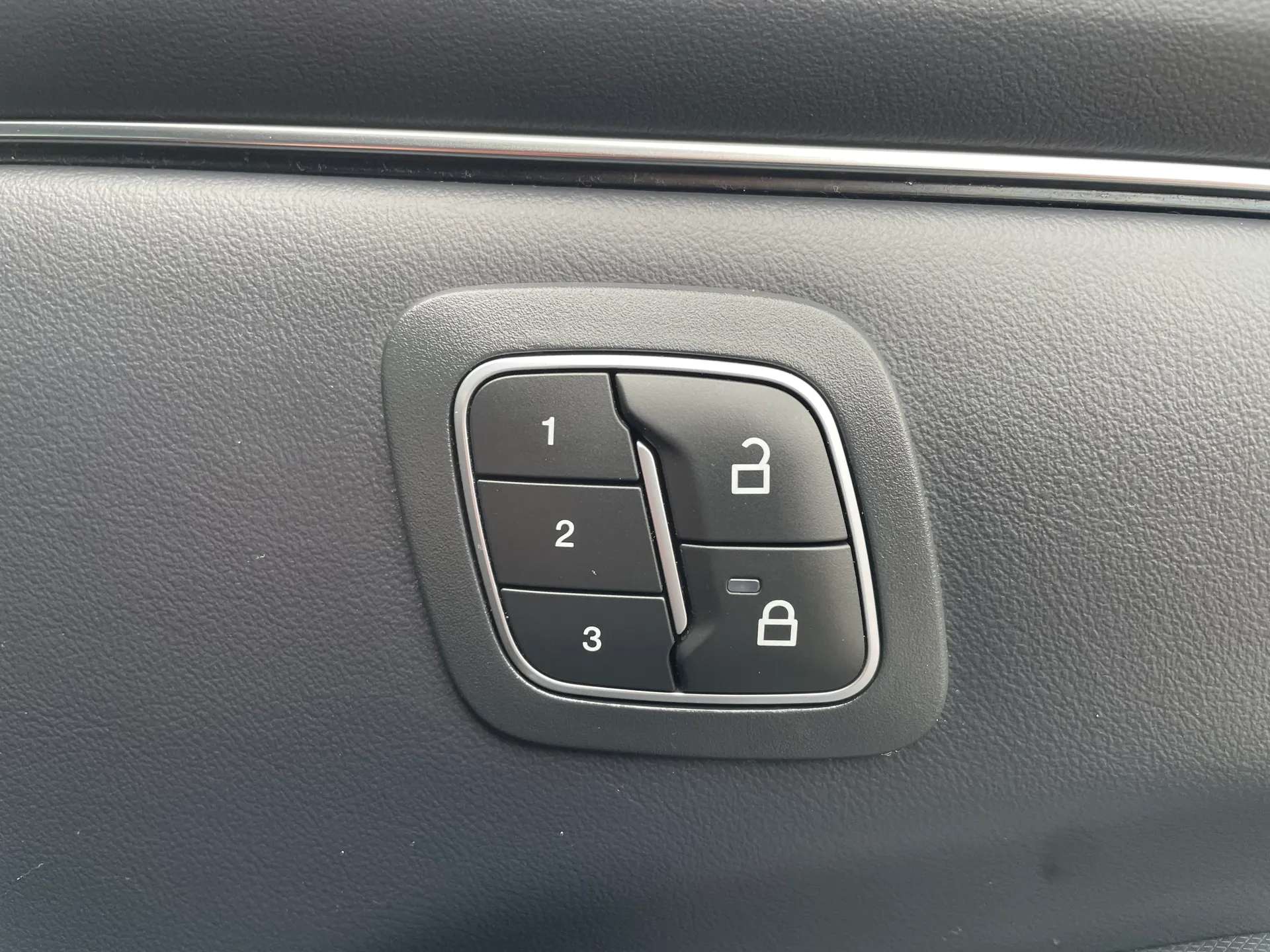 2021 FORD MUSTANG MACH-E 2021 FORD MUSTANG MACH-E