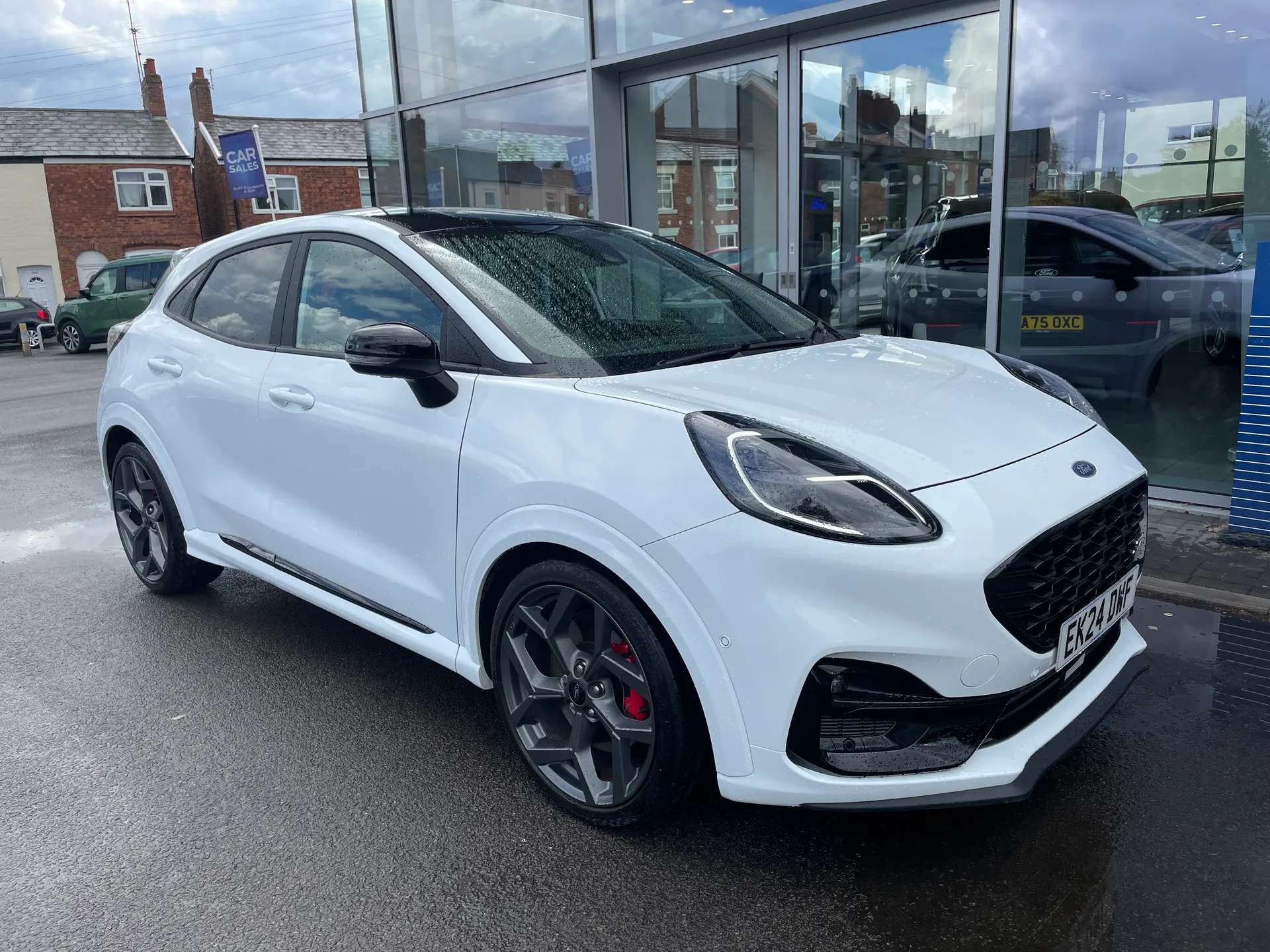 A 2024 FORD PUMA 1.0 EcoBoost Hybrid mHEV ST 5dr DCT A 2024 FORD PUMA 1.0 EcoBoost Hybrid mHEV ST 5dr DCT