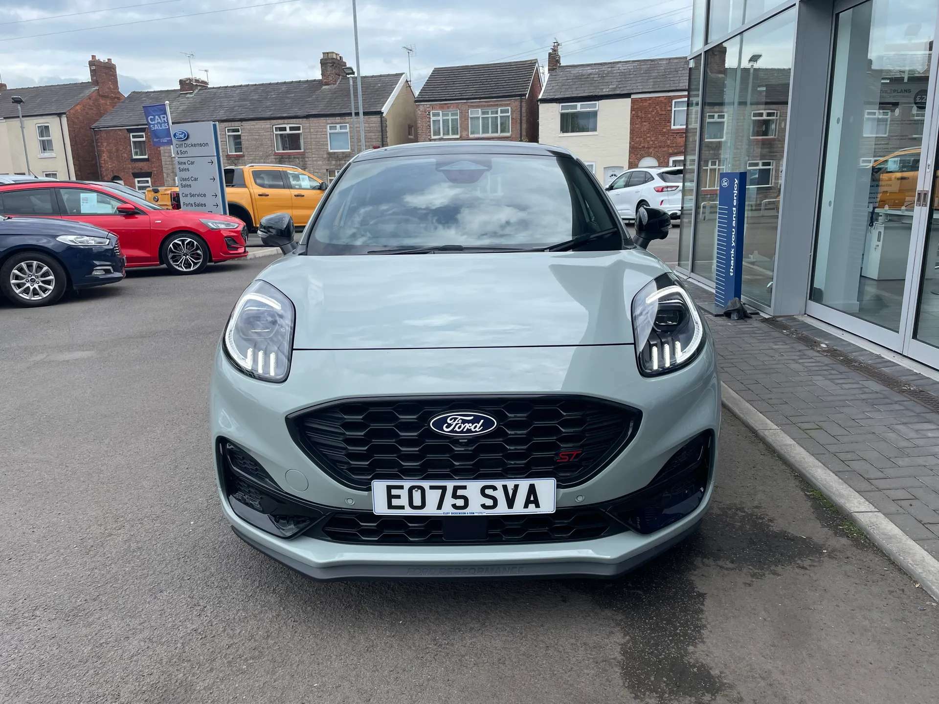 A 2025 FORD PUMA 1.0 EcoBoost Hybrid mHEV ST 5dr DCT A 2025 FORD PUMA 1.0 EcoBoost Hybrid mHEV ST 5dr DCT