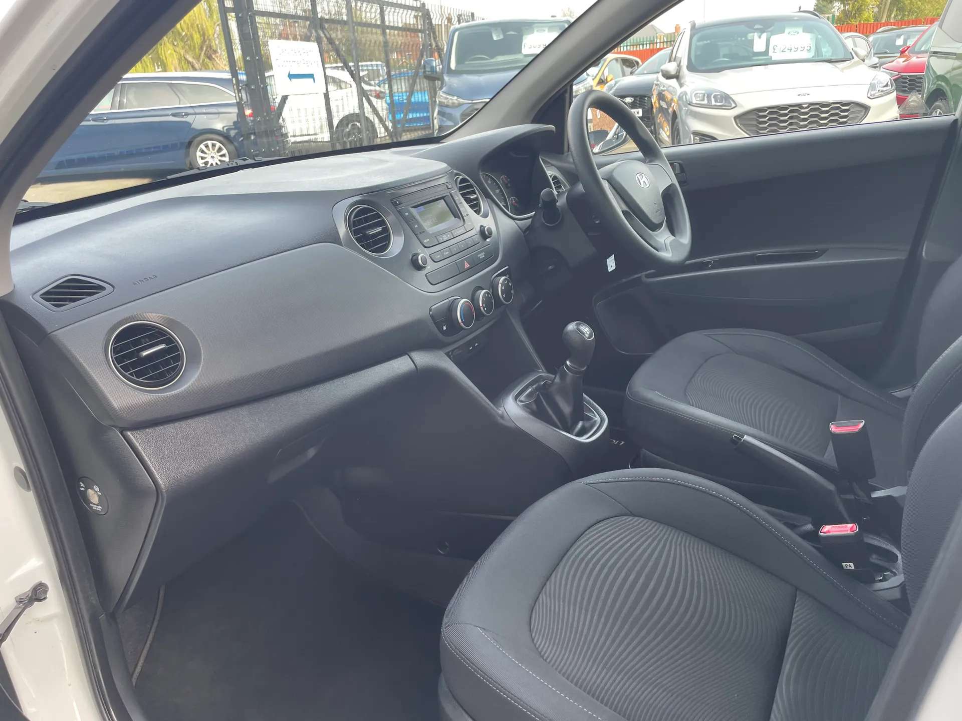 2017 HYUNDAI I10 2017 HYUNDAI I10