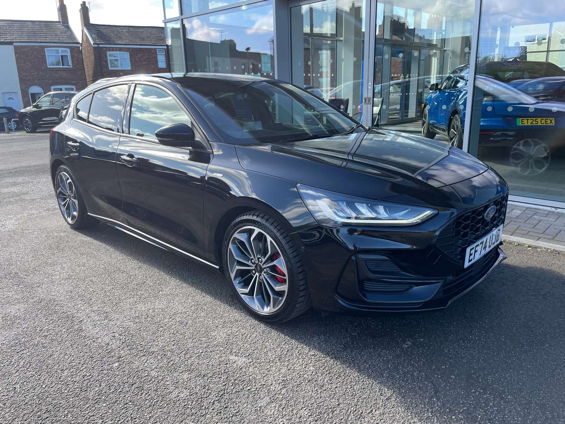 A 2024 FORD FOCUS 1.0 EcoBoost Hybrid mHEV 155 ST-Line X 5dr Auto A 2024 FORD FOCUS 1.0 EcoBoost Hybrid mHEV 155 ST-Line X 5dr Auto