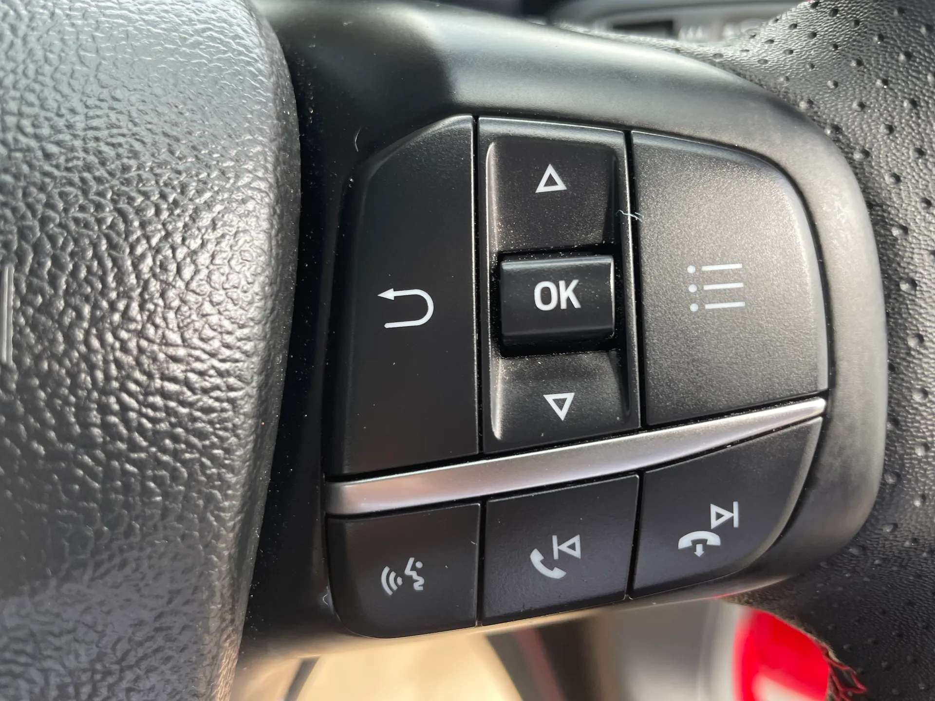 2026 FORD FOCUS 2026 FORD FOCUS