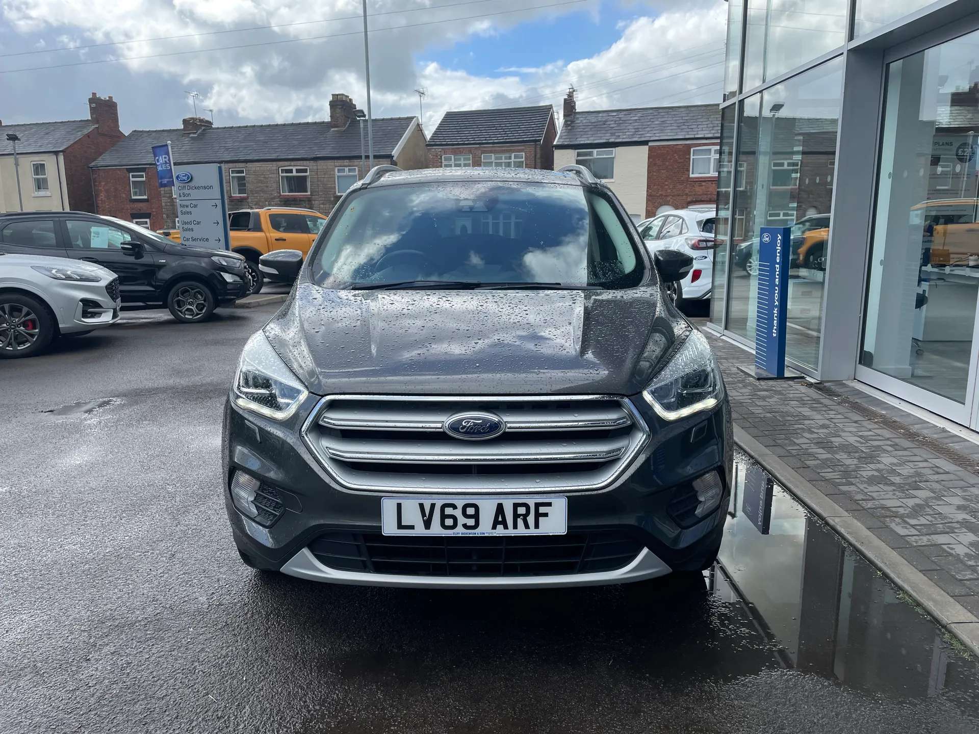 A 2019 FORD KUGA 2.0 TDCi 180 Titanium X Edition 5dr Auto A 2019 FORD KUGA 2.0 TDCi 180 Titanium X Edition 5dr Auto