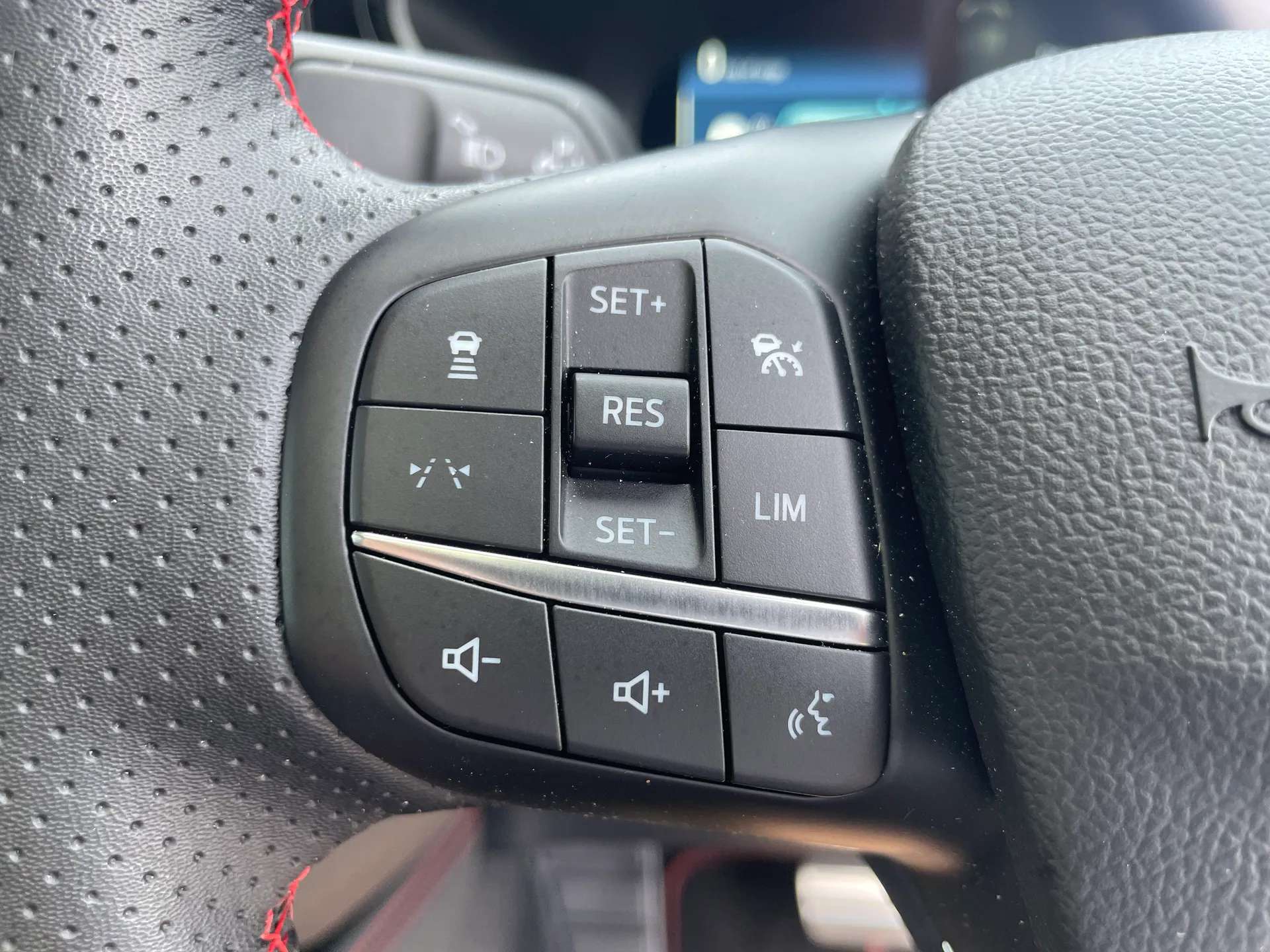 2025 FORD KUGA 2025 FORD KUGA