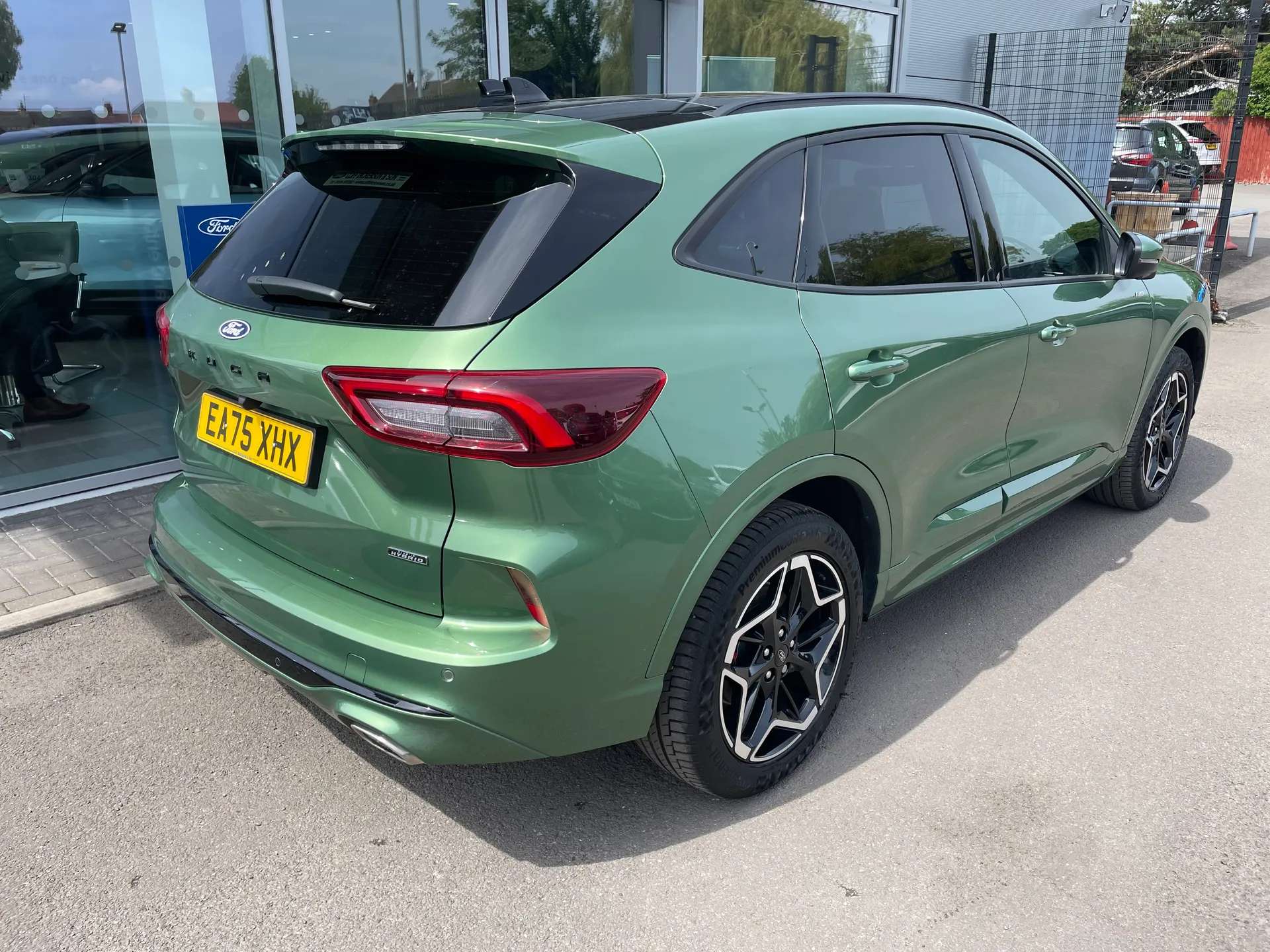 A 2025 FORD KUGA 2.5 PHEV ST-Line X 5dr CVT A 2025 FORD KUGA 2.5 PHEV ST-Line X 5dr CVT
