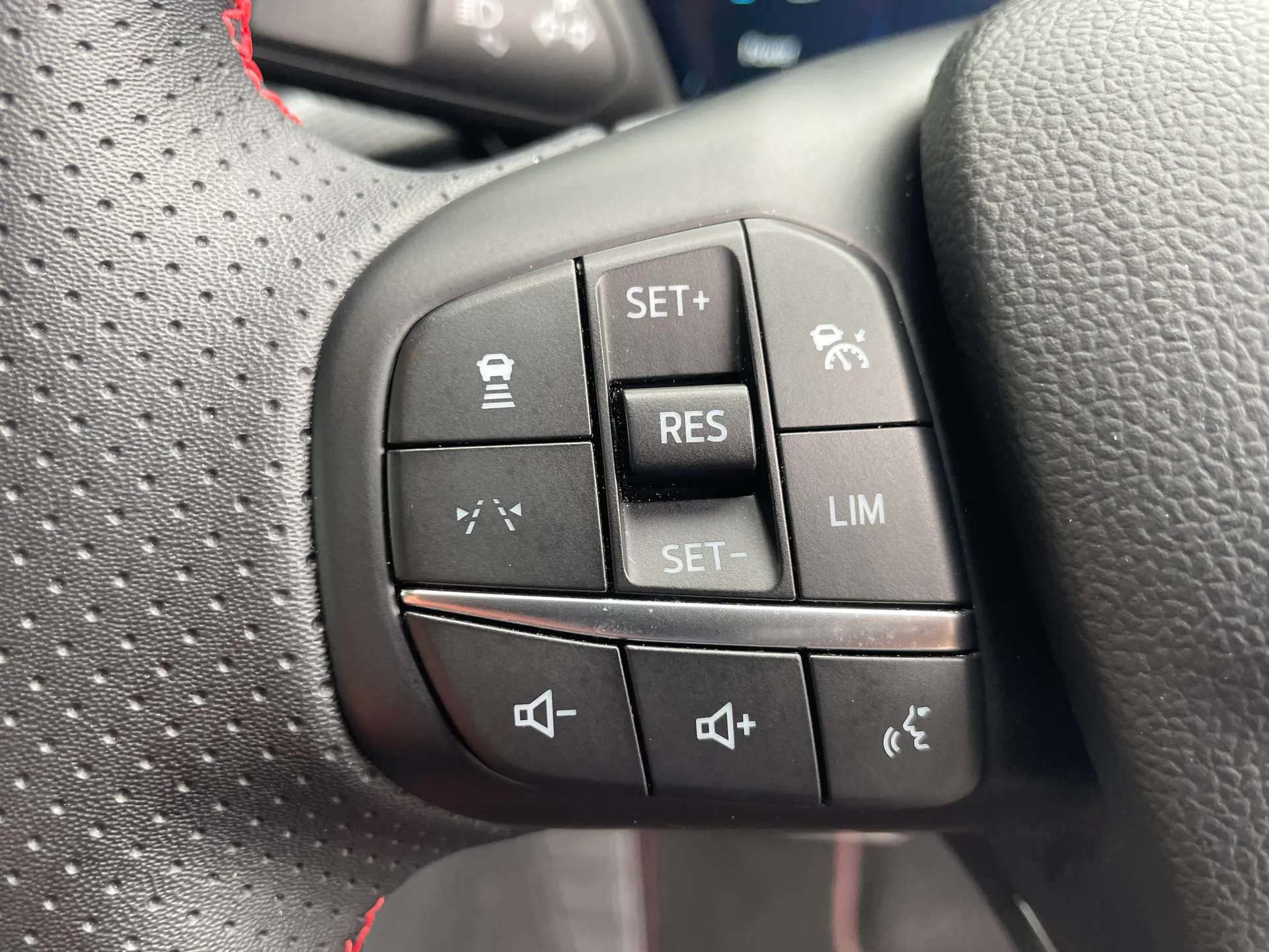 2025 FORD KUGA 2025 FORD KUGA