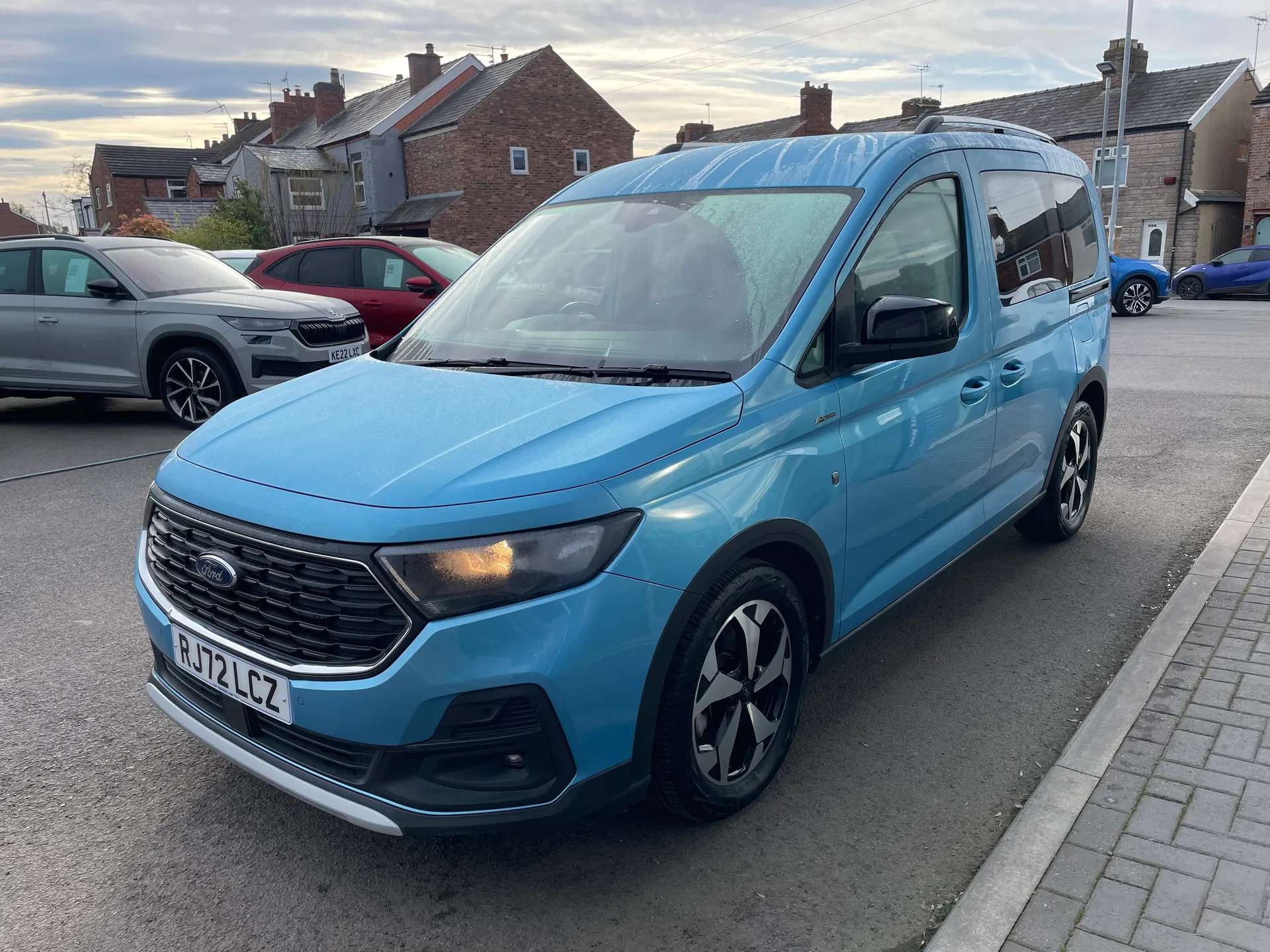 A 2022 FORD TOURNEO CONNECT 2.0 EcoBlue Active 5dr A 2022 FORD TOURNEO CONNECT 2.0 EcoBlue Active 5dr