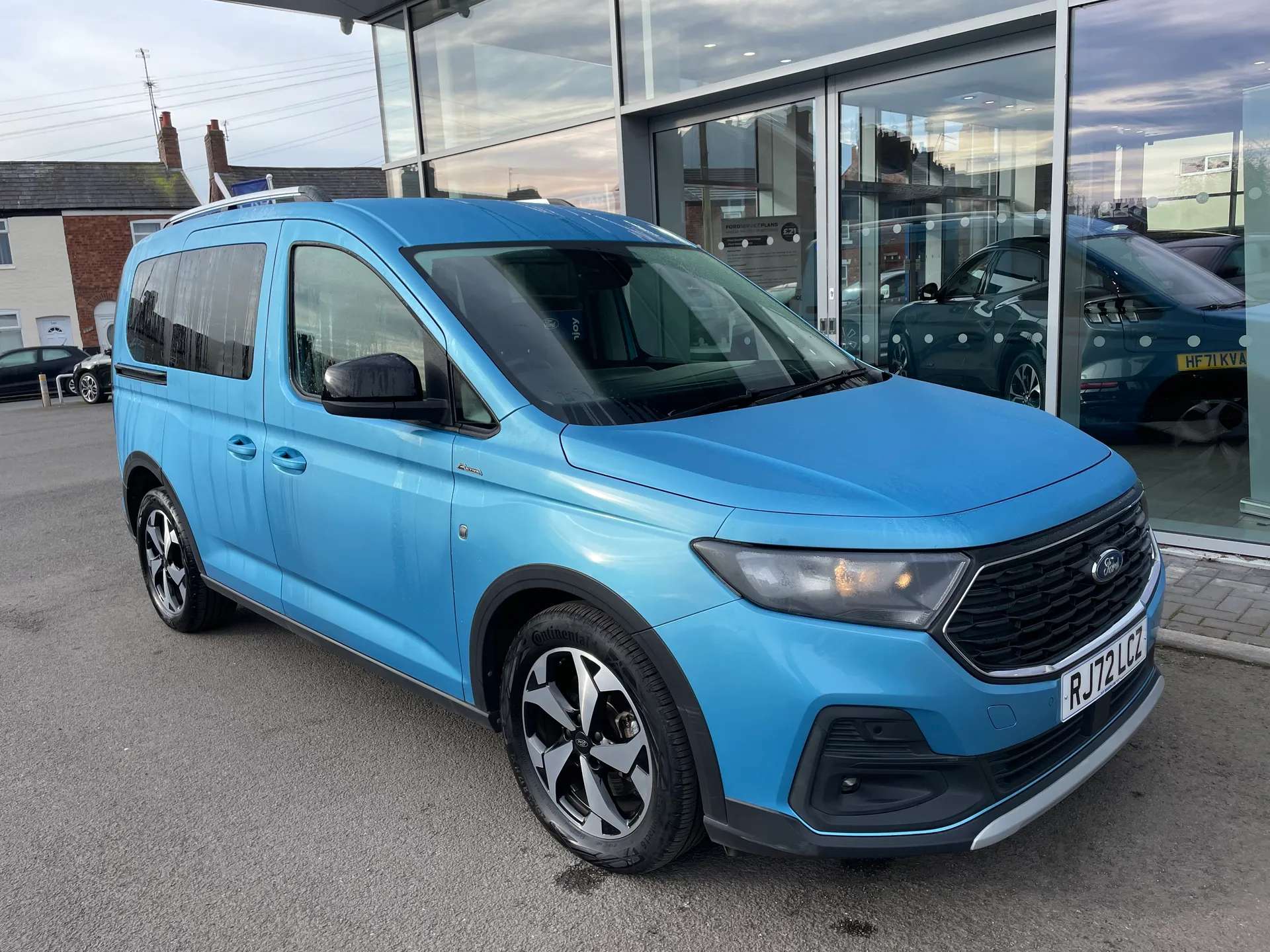 A 2022 FORD TOURNEO CONNECT 2.0 EcoBlue Active 5dr A 2022 FORD TOURNEO CONNECT 2.0 EcoBlue Active 5dr
