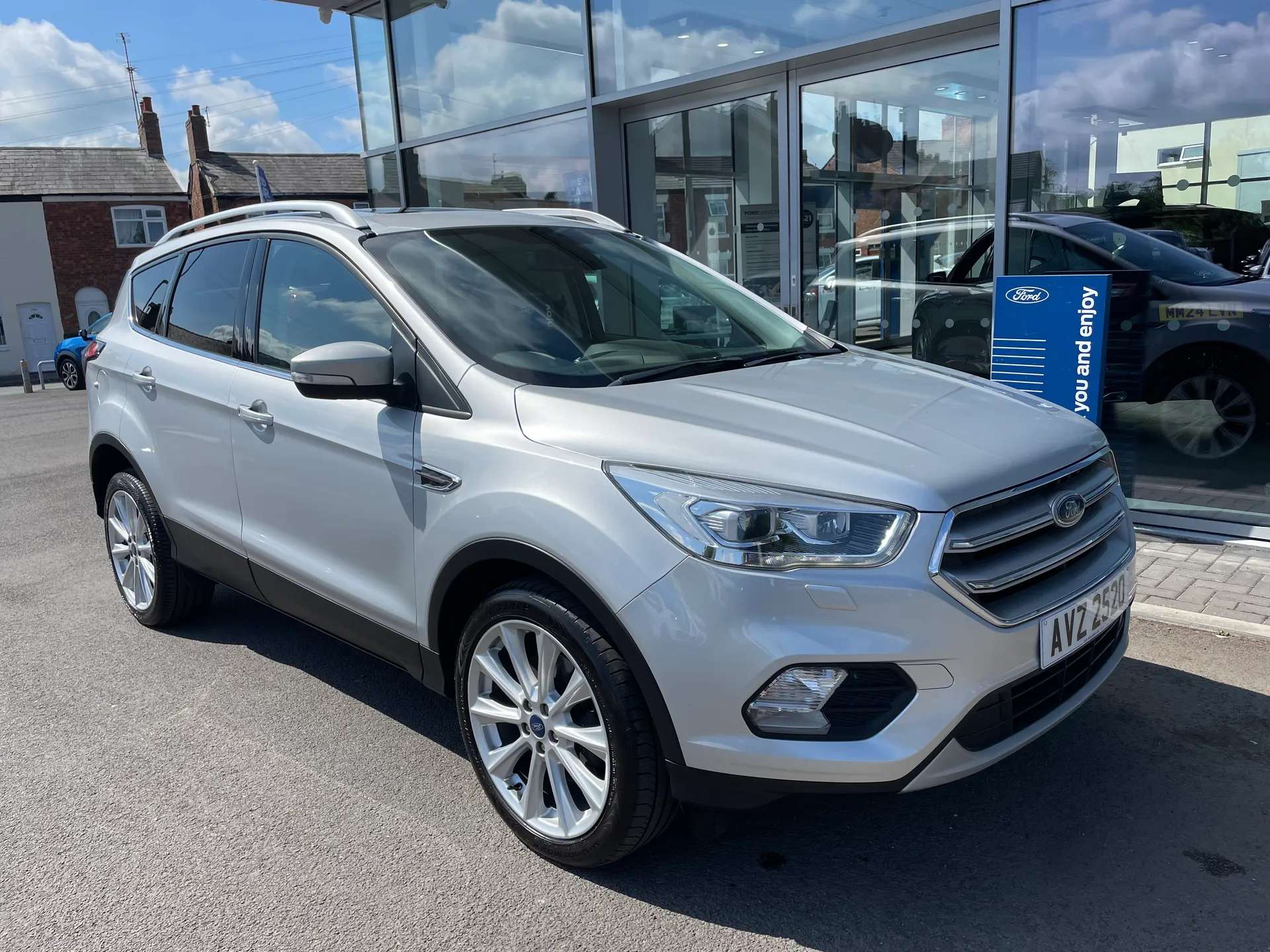 A 2019 FORD KUGA 2.0 TDCi Titanium X Edition 5dr Auto 2WD A 2019 FORD KUGA 2.0 TDCi Titanium X Edition 5dr Auto 2WD