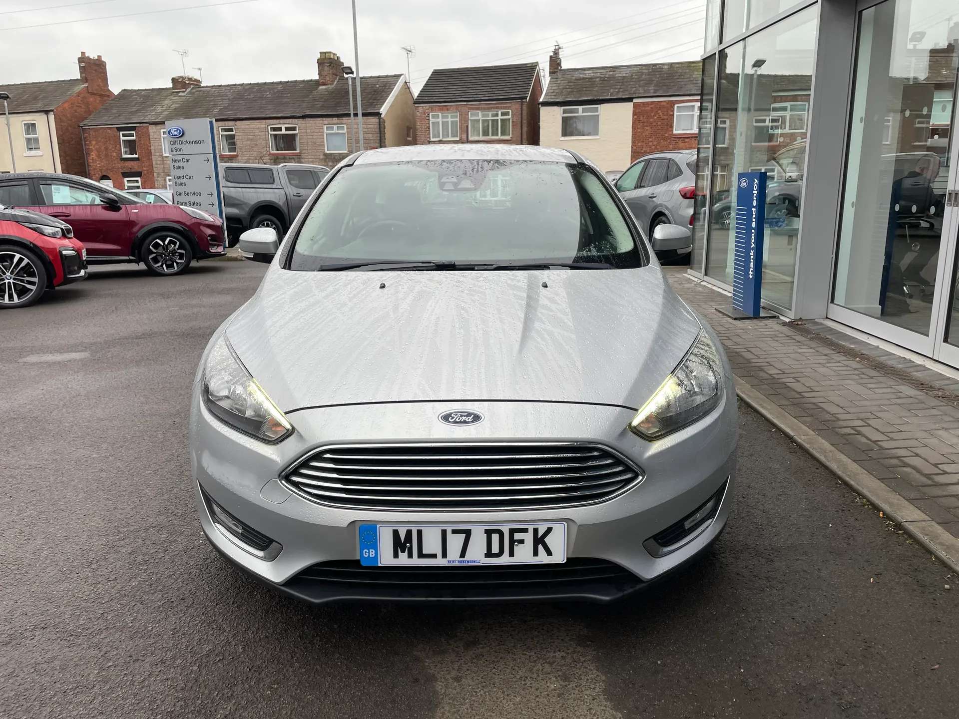 A 2017 FORD FOCUS 1.0 EcoBoost 125 Titanium Navigation 5dr A 2017 FORD FOCUS 1.0 EcoBoost 125 Titanium Navigation 5dr