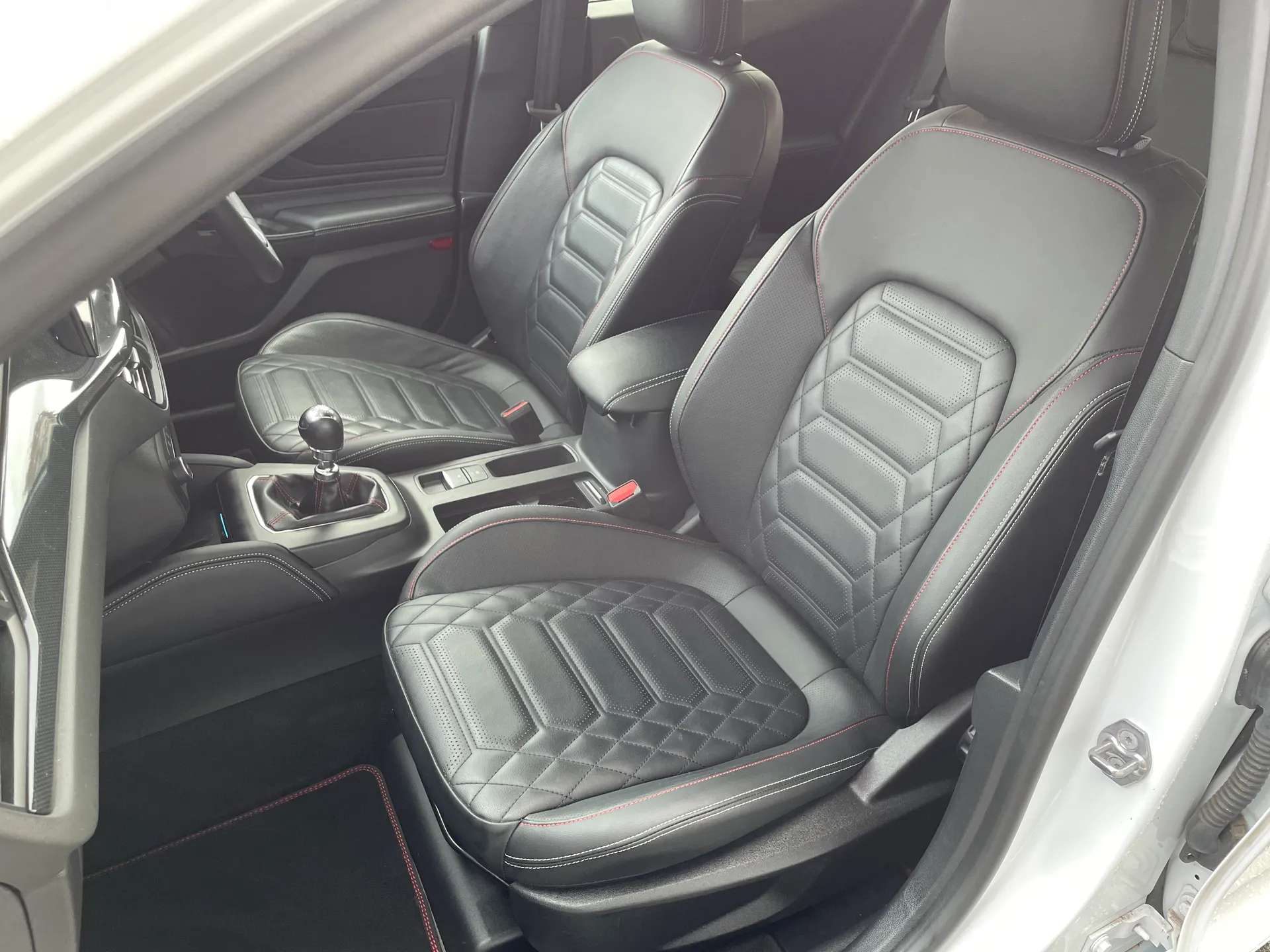 2022 FORD FOCUS 2022 FORD FOCUS