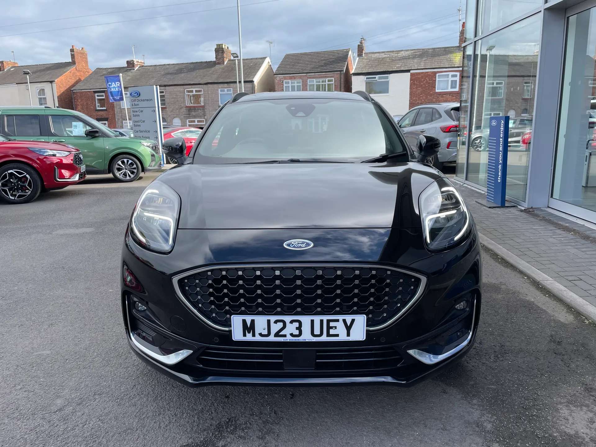 A 2023 FORD PUMA 1.0 EcoBoost Hybrid mHEV 155 ST-Line Vignale 5dr A 2023 FORD PUMA 1.0 EcoBoost Hybrid mHEV 155 ST-Line Vignale 5dr