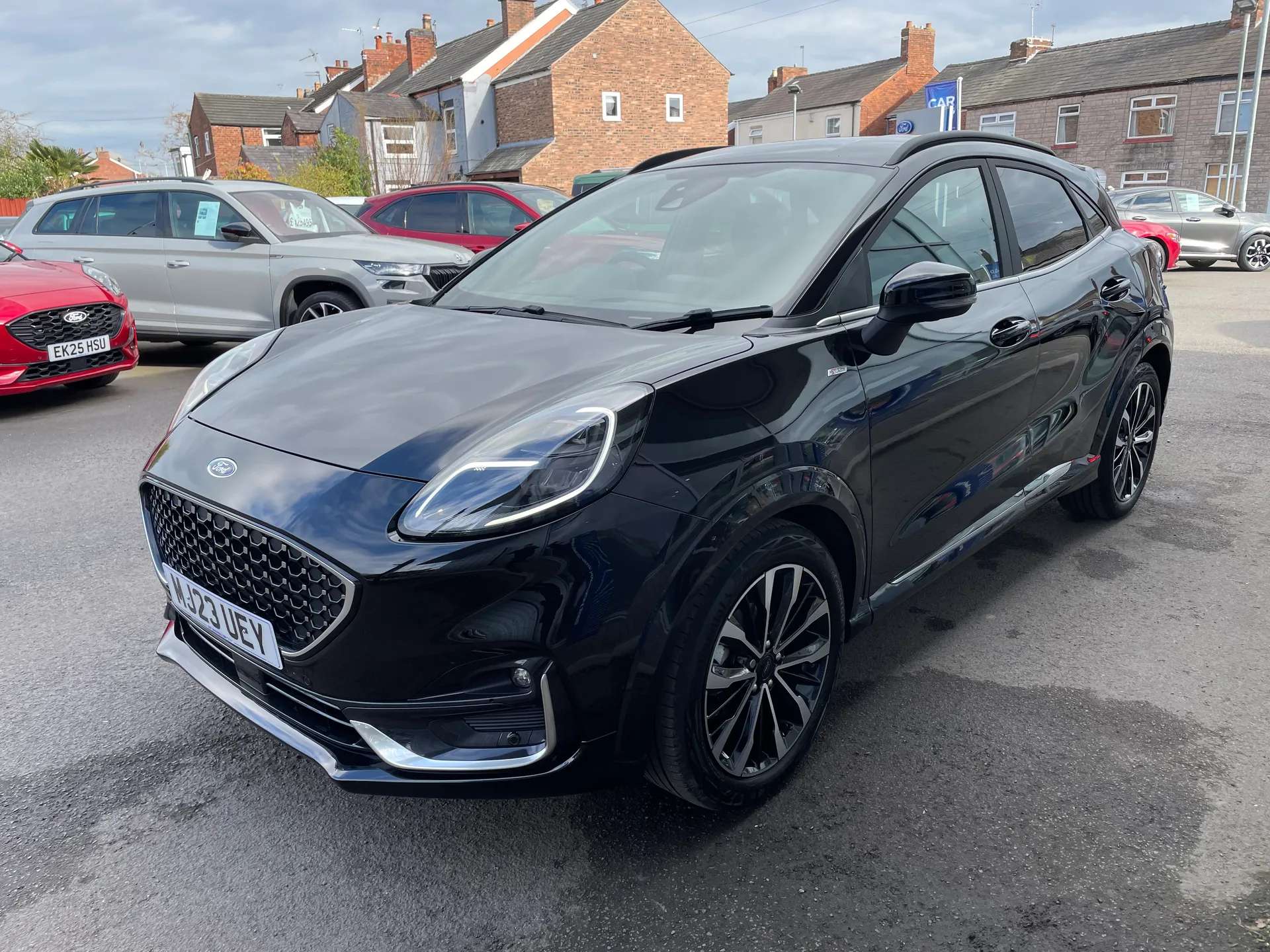 A 2023 FORD PUMA 1.0 EcoBoost Hybrid mHEV 155 ST-Line Vignale 5dr A 2023 FORD PUMA 1.0 EcoBoost Hybrid mHEV 155 ST-Line Vignale 5dr