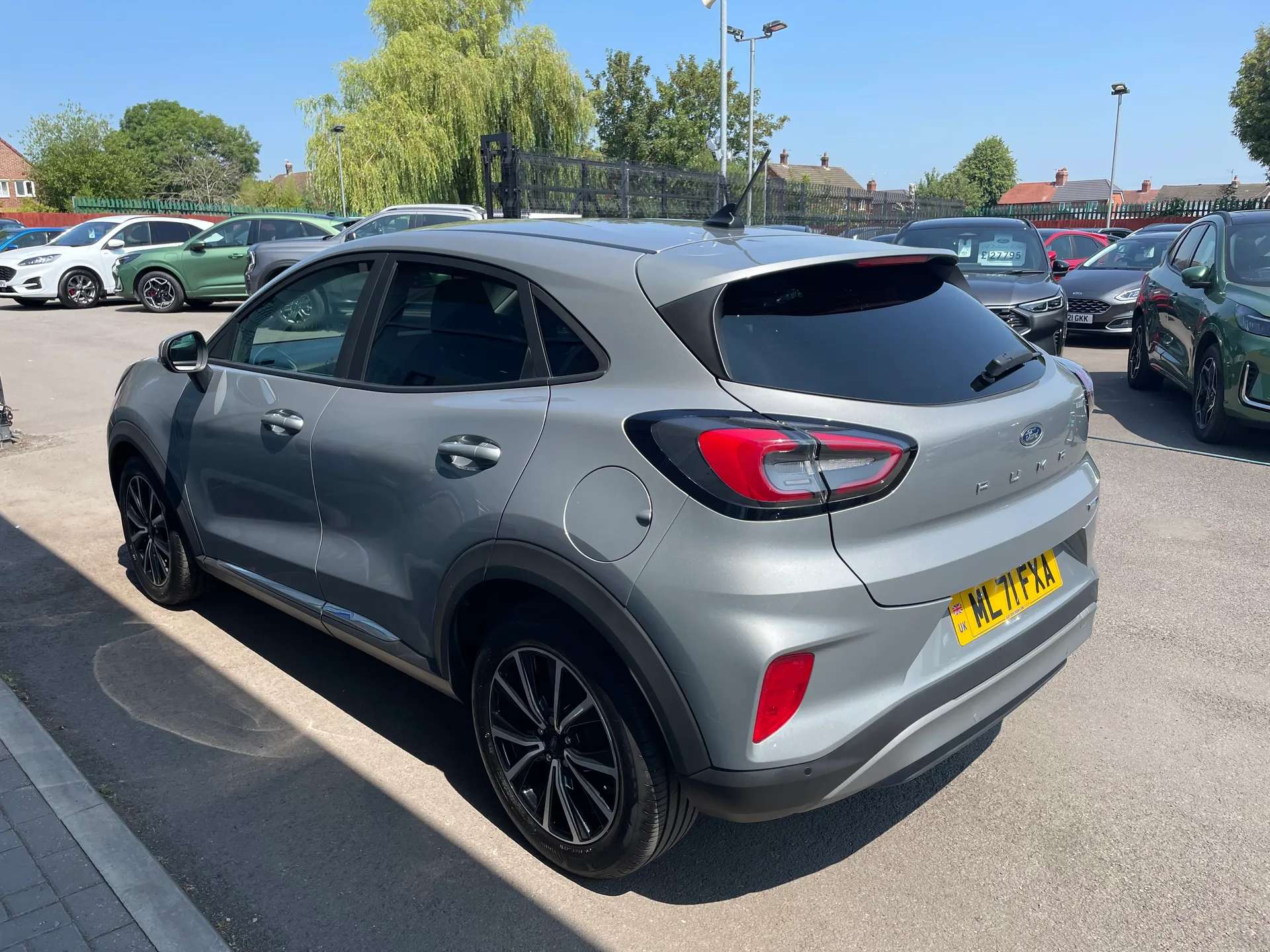 A 2021 FORD PUMA 1.0 EcoBoost Hybrid mHEV Titanium 5dr DCT A 2021 FORD PUMA 1.0 EcoBoost Hybrid mHEV Titanium 5dr DCT