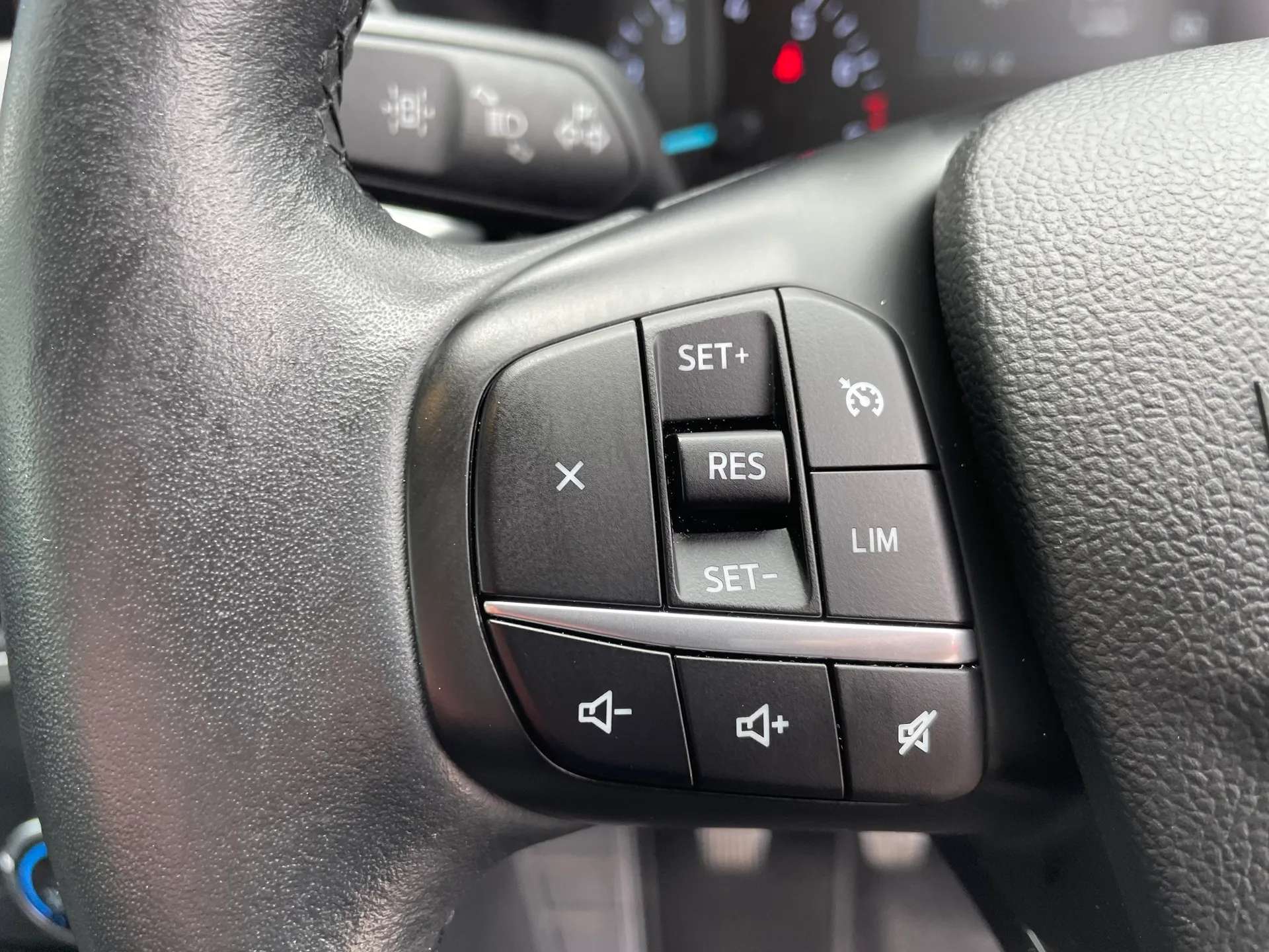 2021 FORD KUGA 2021 FORD KUGA