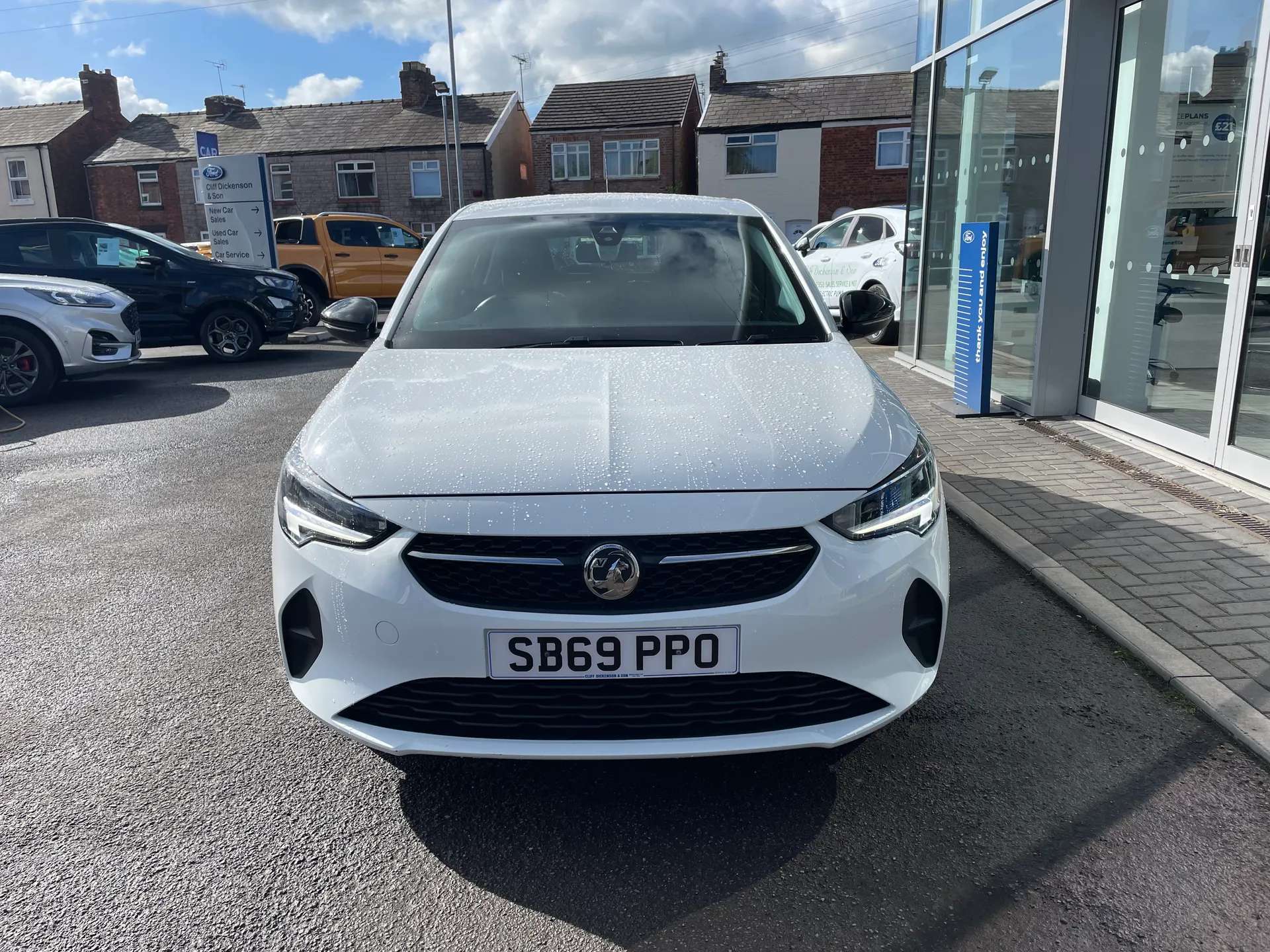 A 2019 VAUXHALL CORSA 1.2 SE 5dr A 2019 VAUXHALL CORSA 1.2 SE 5dr