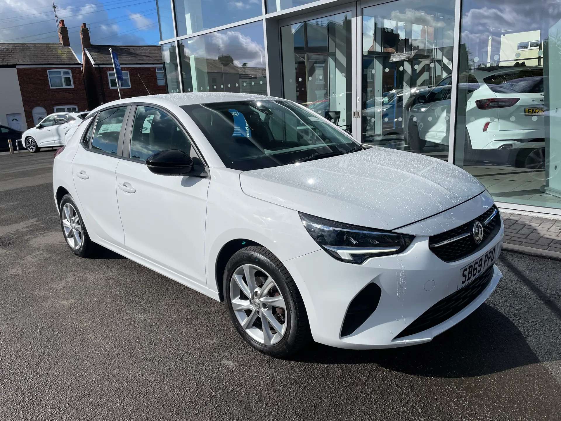 A 2019 VAUXHALL CORSA 1.2 SE 5dr A 2019 VAUXHALL CORSA 1.2 SE 5dr