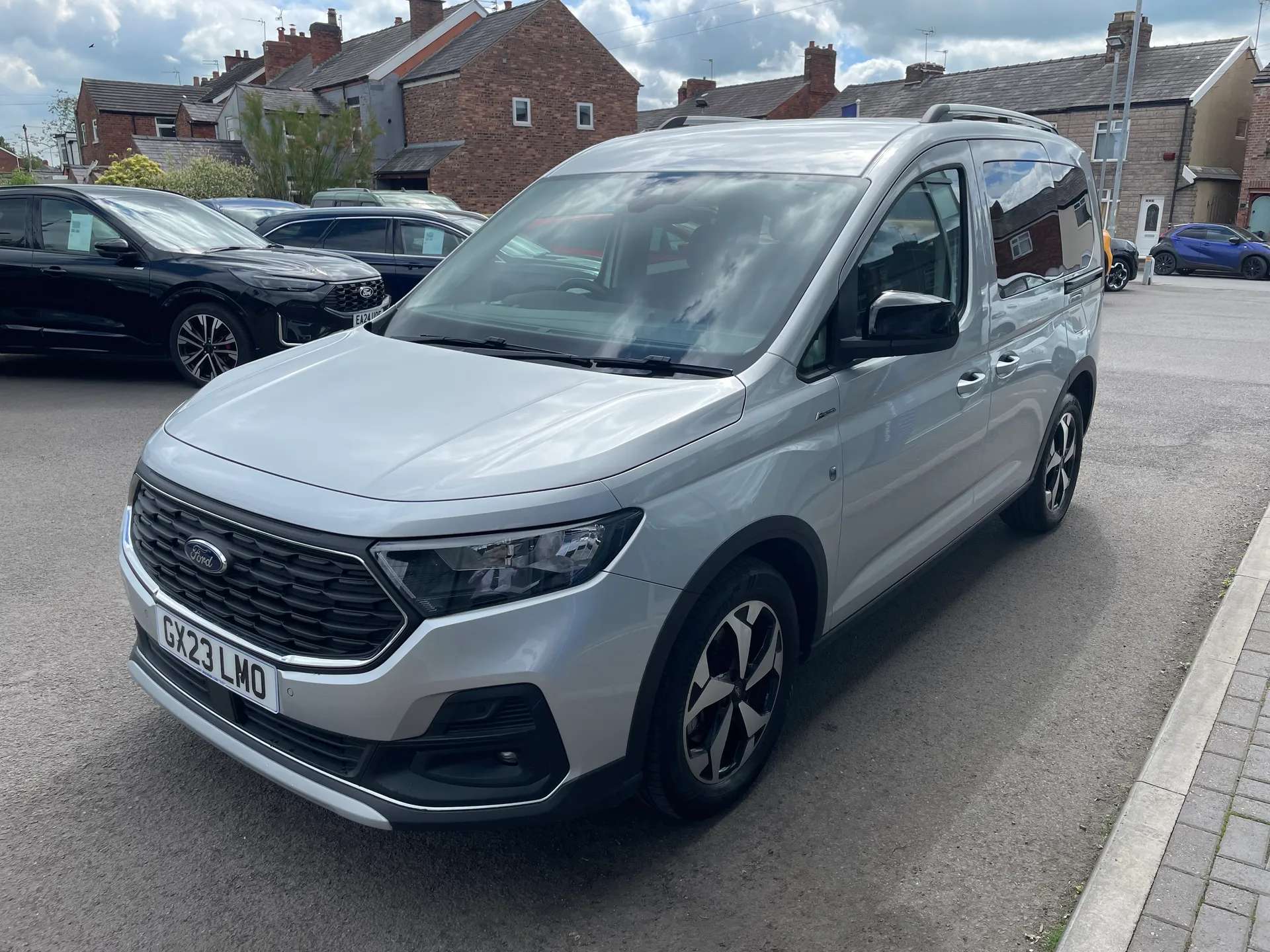A 2023 FORD TOURNEO CONNECT 1.5 EcoBoost Active 5dr A 2023 FORD TOURNEO CONNECT 1.5 EcoBoost Active 5dr