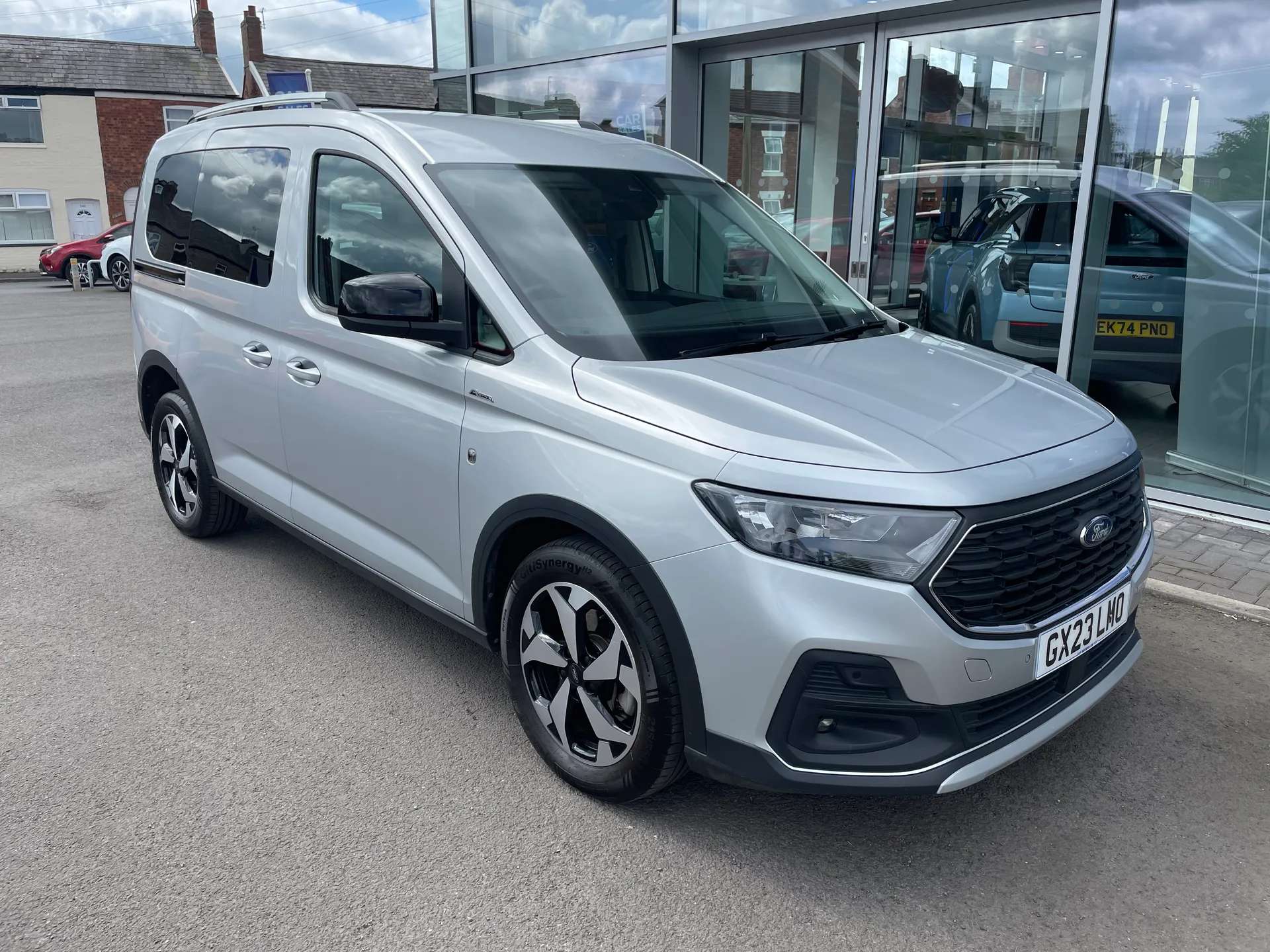 A 2023 FORD TOURNEO CONNECT 1.5 EcoBoost Active 5dr A 2023 FORD TOURNEO CONNECT 1.5 EcoBoost Active 5dr