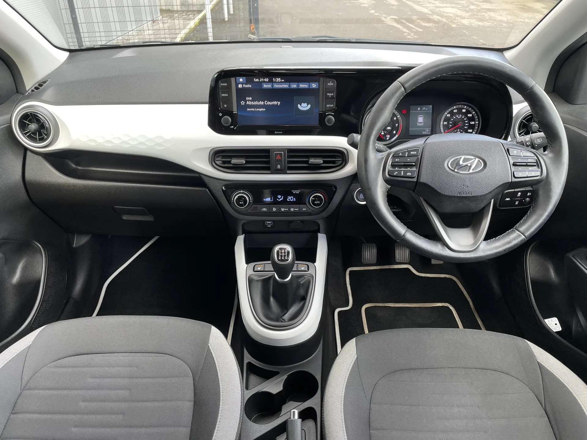 2023 HYUNDAI I10 2023 HYUNDAI I10