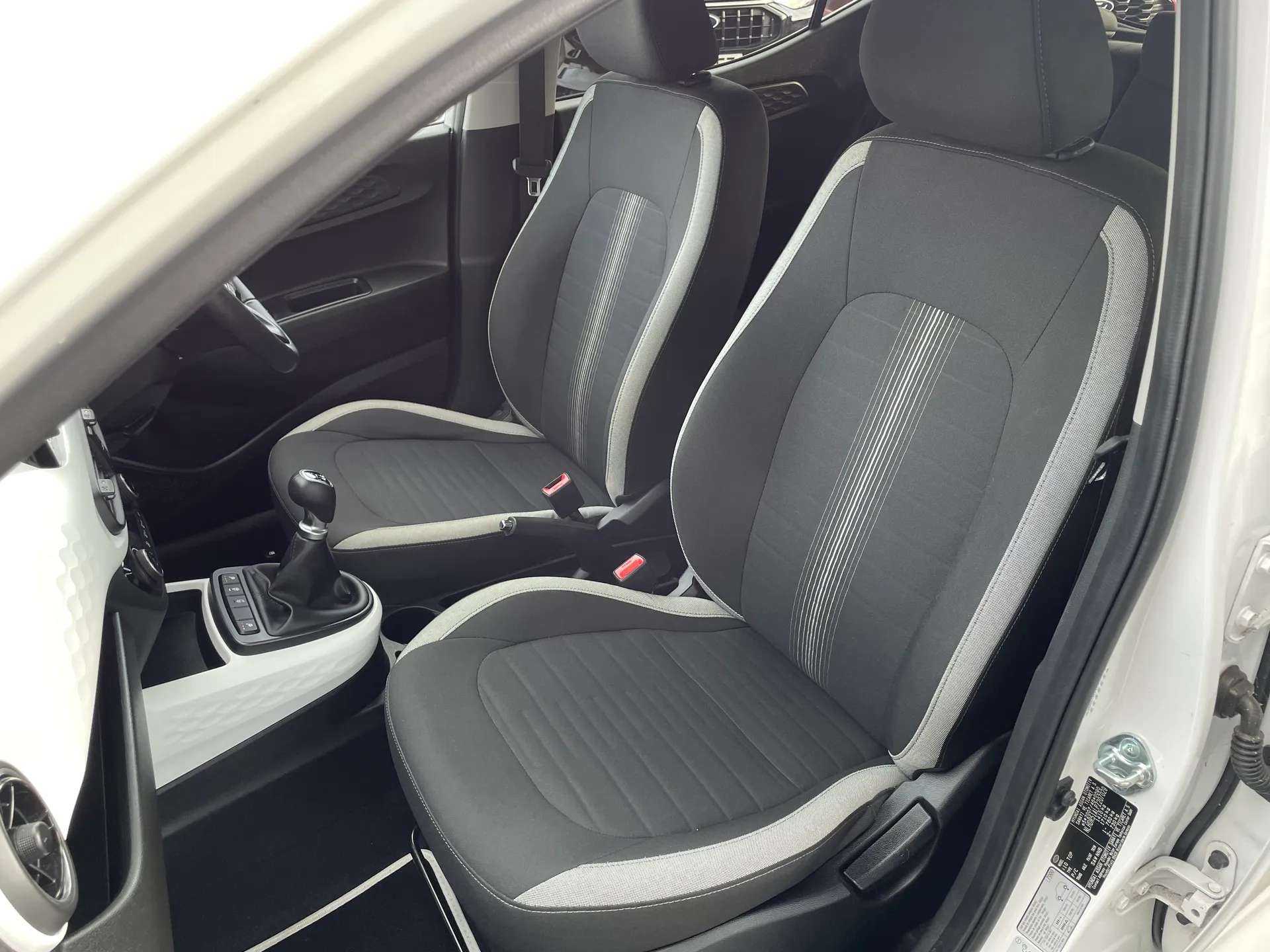 2023 HYUNDAI I10 2023 HYUNDAI I10