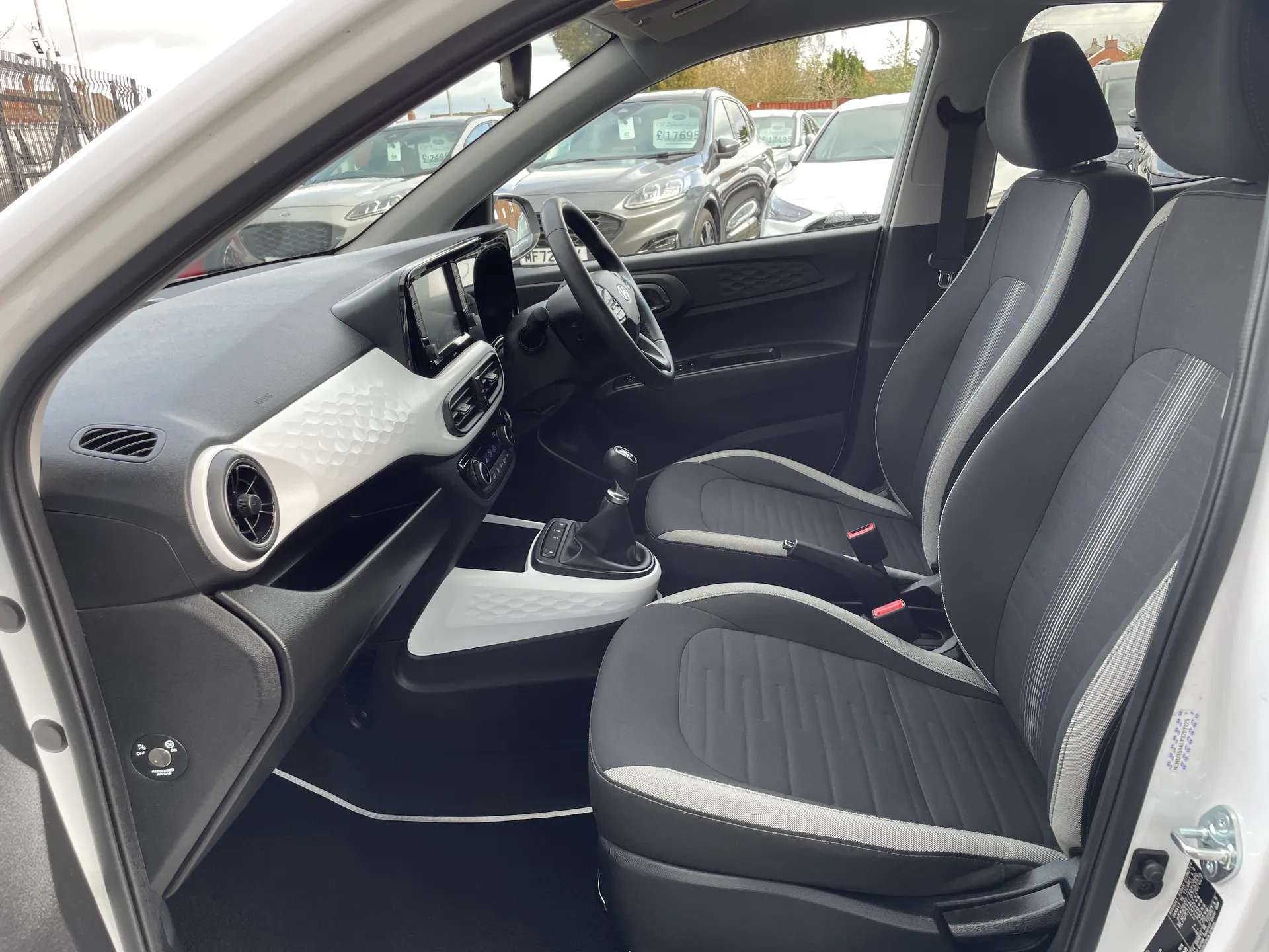 2023 HYUNDAI I10 2023 HYUNDAI I10