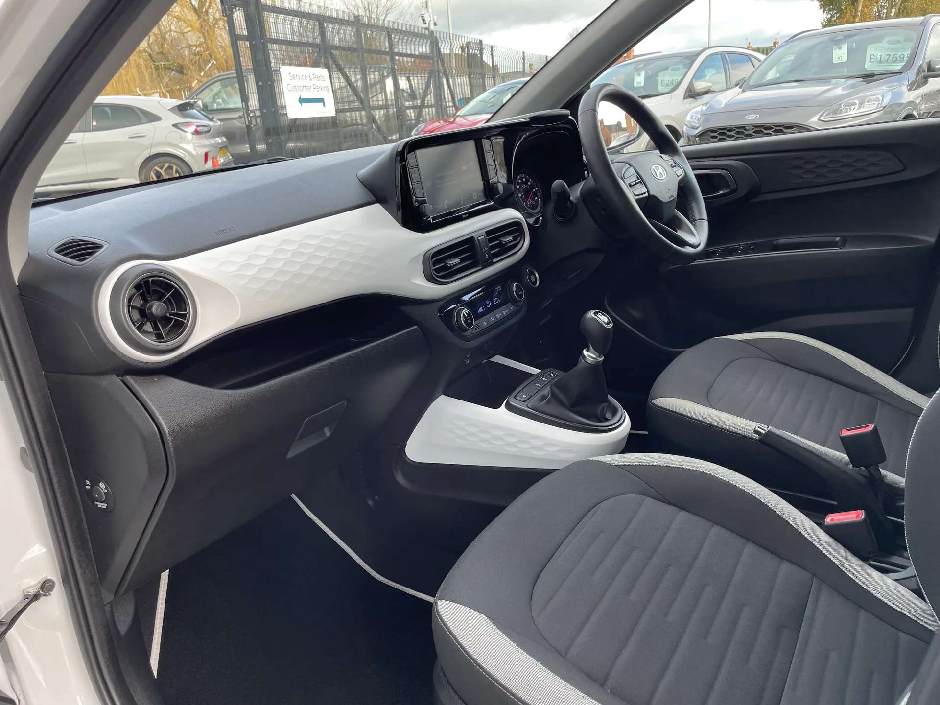 2023 HYUNDAI I10 2023 HYUNDAI I10