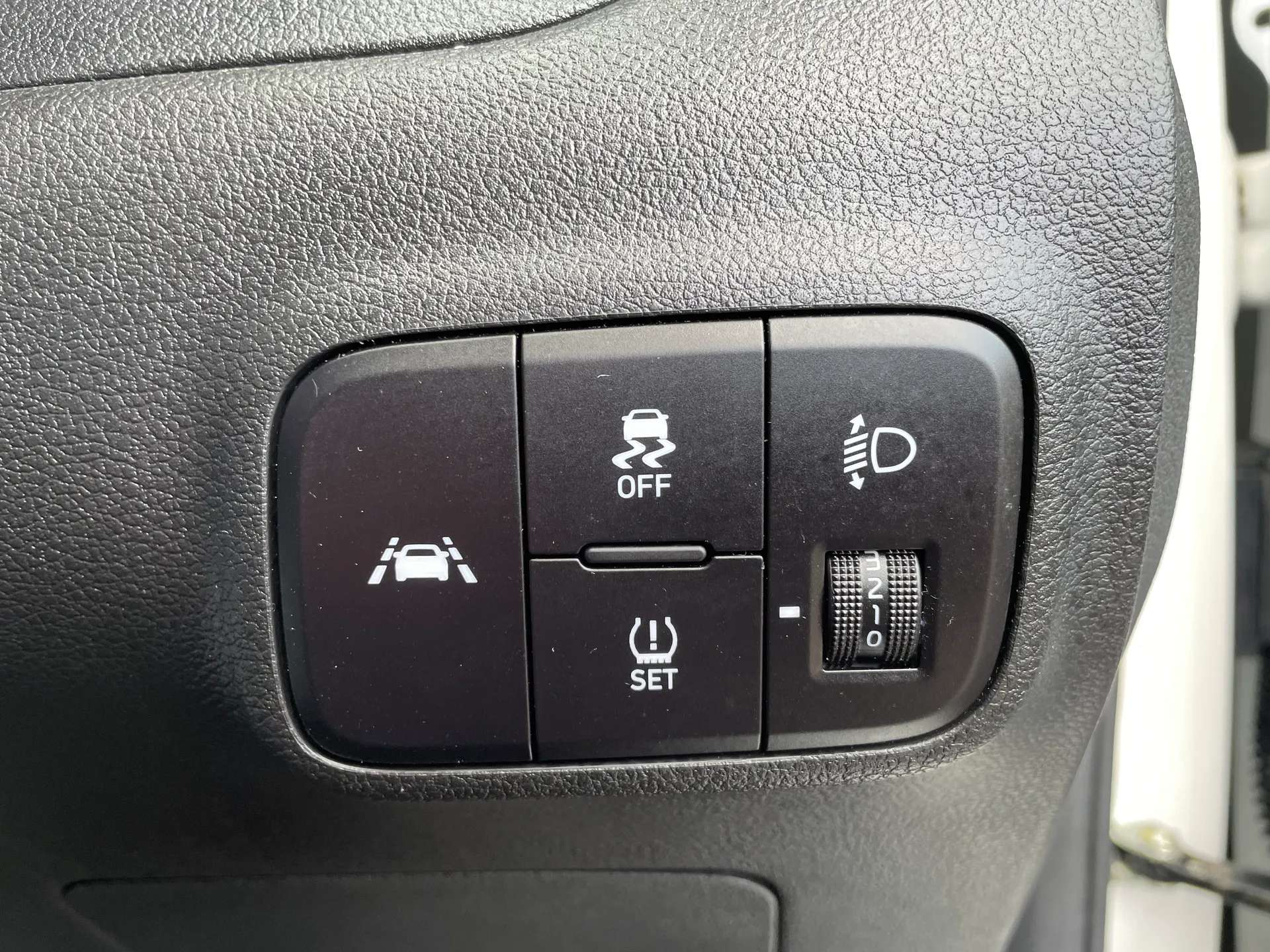 2023 HYUNDAI I10 2023 HYUNDAI I10